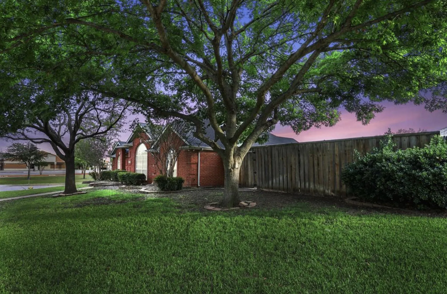 Single Family Residence For Rent in Collin County , 4500 Portrait Lane, Plano, Texas 75024, 4 Bedroom, 2 Bathroom, 2 Garage spaces, 2,179 Sqft, built in 1994, mls#21345847, Real Estate Agent in Plano, Homes For Rent in Collin county, Homes For Rent in Plano, Realtor in Plano Texas, Real Estate Brokerage Independent Realty Texas, Luminita Cordes Realtor