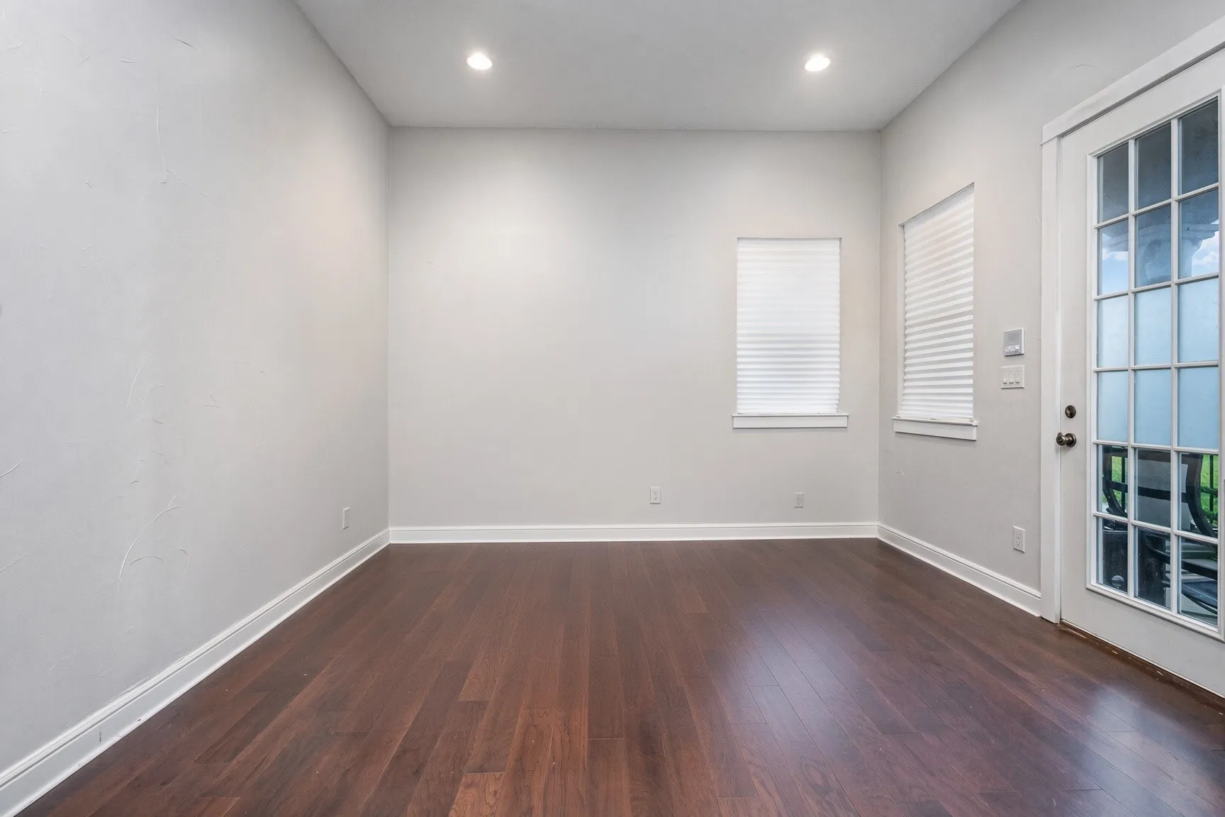 Single Family Residence For Sale in Collin County , 4455 Lake Breeze Drive, Mc Kinney, Texas 75071, 4 Bedroom, 3 Bathroom, 3 Garage spaces, 4,372 Sqft, built in 2014, mls#21305230, Real Estate Agent in Mc Kinney, Homes For Sale in Collin county, Homes For Sale in Mc Kinney, Realtor in Mc Kinney Texas, Real Estate Brokerage Independent Realty Texas, Luminita Cordes Realtor