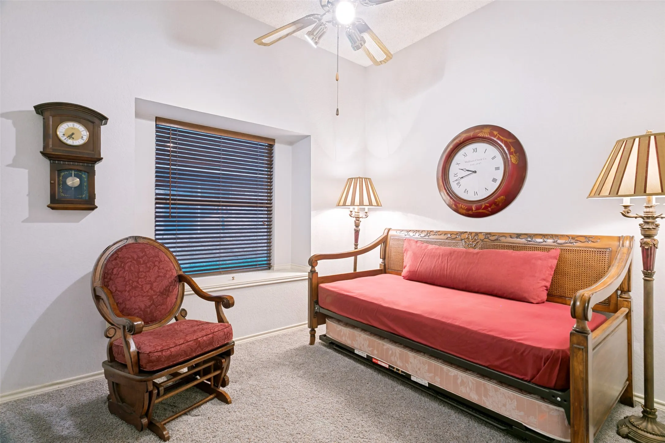 Single Family Residence For Sale in Denton County , 521 Millican Drive, Lewisville, Texas 75057, 3 Bedroom, 2 Bathroom, 2 Garage spaces, 1,750 Sqft, built in 1986, mls#21343546, Real Estate Agent in Lewisville, Homes For Sale in Denton county, Homes For Sale in Lewisville, Realtor in Lewisville Texas, Real Estate Brokerage Independent Realty Texas, Luminita Cordes Realtor