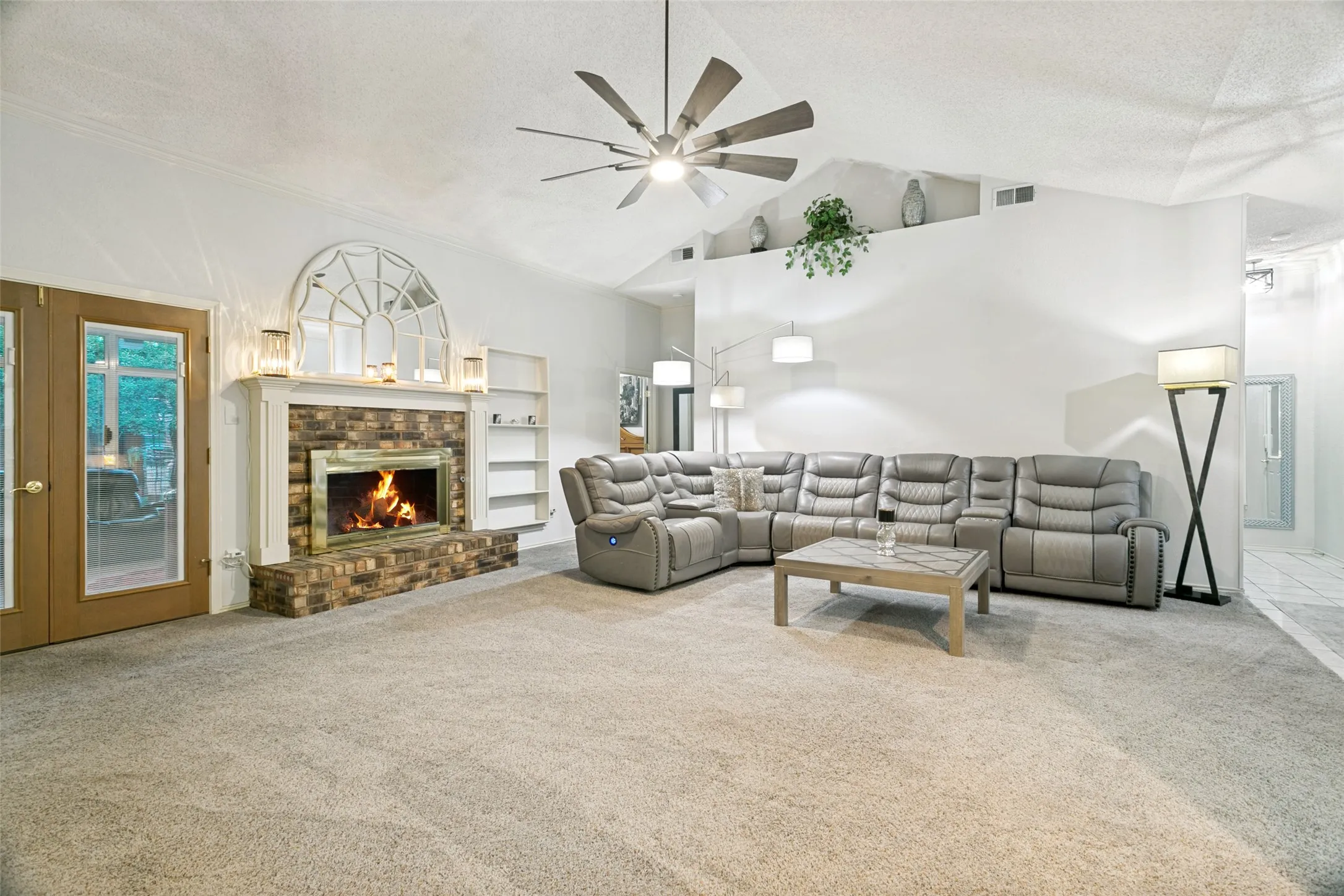 Single Family Residence For Sale in Denton County , 521 Millican Drive, Lewisville, Texas 75057, 3 Bedroom, 2 Bathroom, 2 Garage spaces, 1,750 Sqft, built in 1986, mls#21343546, Real Estate Agent in Lewisville, Homes For Sale in Denton county, Homes For Sale in Lewisville, Realtor in Lewisville Texas, Real Estate Brokerage Independent Realty Texas, Luminita Cordes Realtor
