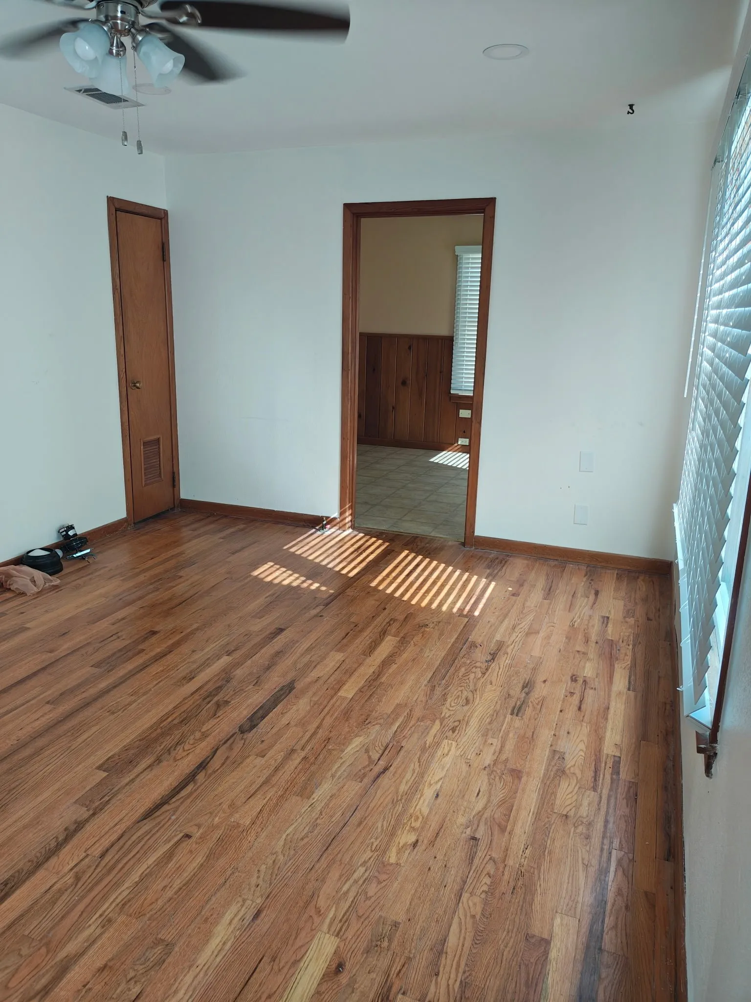 Single Family Residence For Rent in Mc Lennan County , 307 N Playdium Drive, West, Texas 76691, 2 Bedroom, 1 Bathroom, Garage spaces, 952 Sqft, built in 1965, mls#21345934, Real Estate Agent in West, Homes For Rent in Mc Lennan county, Homes For Rent in West, Realtor in West Texas, Real Estate Brokerage Independent Realty Texas, Luminita Cordes Realtor