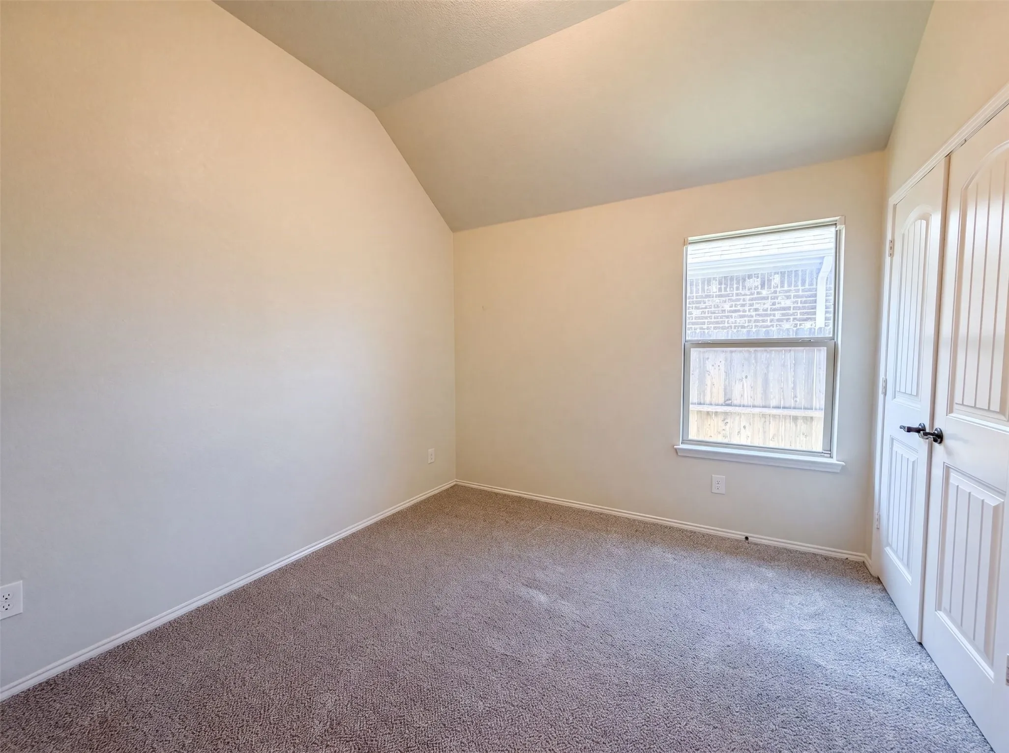 Single Family Residence For Sale in Tarrant County , 11920 Hassop Lane, Burleson, Texas 76028, 4 Bedroom, 2 Bathroom, 2 Garage spaces, 2,058 Sqft, built in 2016, mls#21346193, Real Estate Agent in Burleson, Homes For Sale in Tarrant county, Homes For Sale in Burleson, Realtor in Burleson Texas, Real Estate Brokerage Independent Realty Texas, Luminita Cordes Realtor