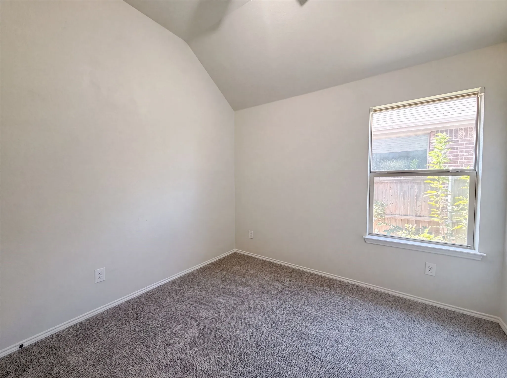 Single Family Residence For Sale in Tarrant County , 11920 Hassop Lane, Burleson, Texas 76028, 4 Bedroom, 2 Bathroom, 2 Garage spaces, 2,058 Sqft, built in 2016, mls#21346193, Real Estate Agent in Burleson, Homes For Sale in Tarrant county, Homes For Sale in Burleson, Realtor in Burleson Texas, Real Estate Brokerage Independent Realty Texas, Luminita Cordes Realtor