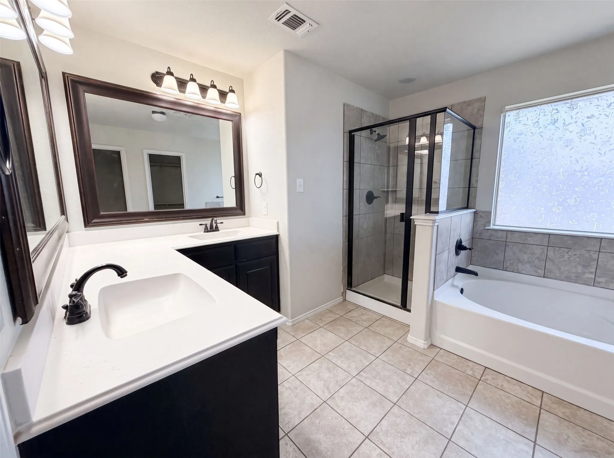 Single Family Residence For Sale in Tarrant County , 11920 Hassop Lane, Burleson, Texas 76028, 4 Bedroom, 2 Bathroom, 2 Garage spaces, 2,058 Sqft, built in 2016, mls#21346193, Real Estate Agent in Burleson, Homes For Sale in Tarrant county, Homes For Sale in Burleson, Realtor in Burleson Texas, Real Estate Brokerage Independent Realty Texas, Luminita Cordes Realtor