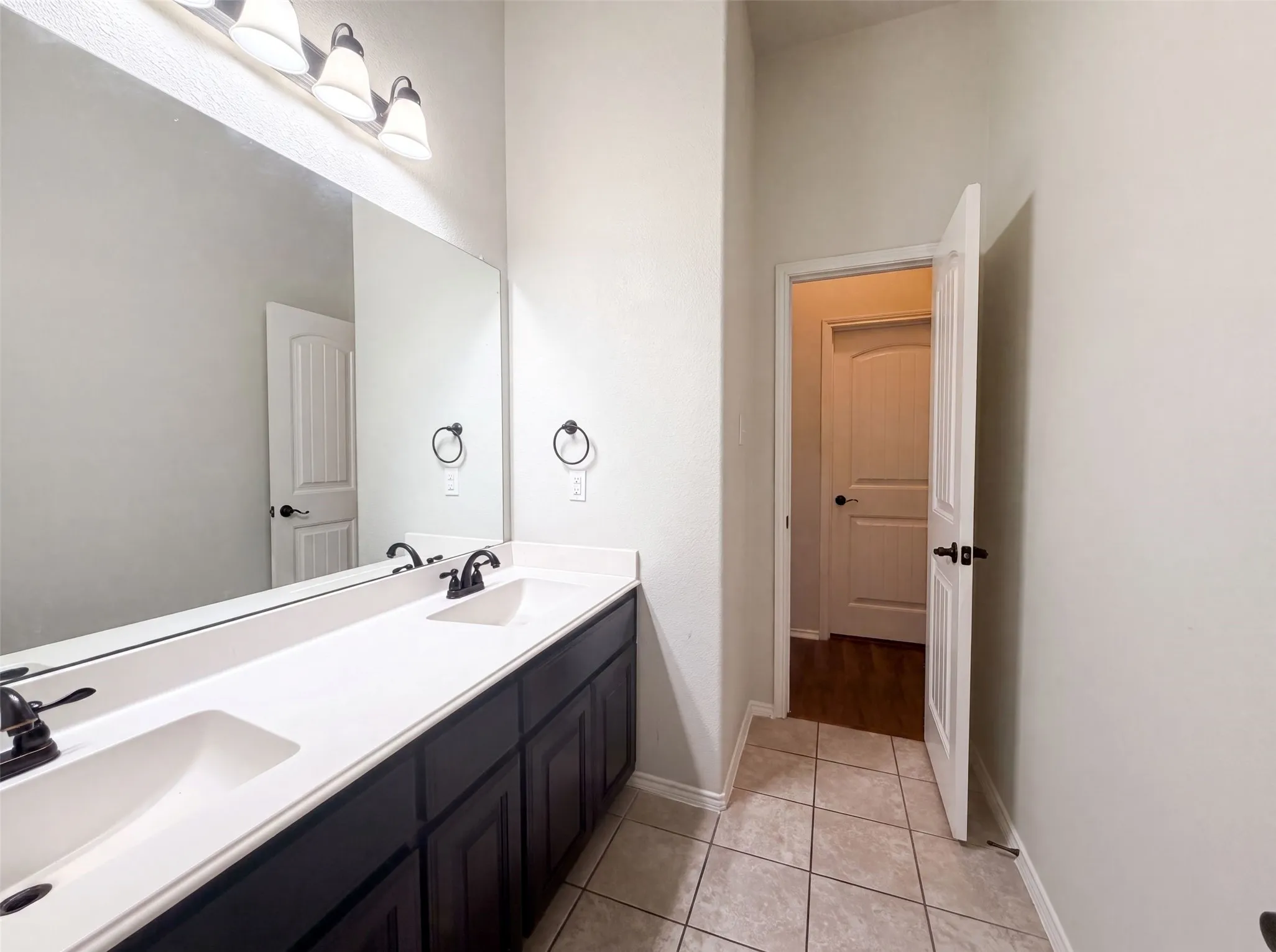 Single Family Residence For Sale in Tarrant County , 11920 Hassop Lane, Burleson, Texas 76028, 4 Bedroom, 2 Bathroom, 2 Garage spaces, 2,058 Sqft, built in 2016, mls#21346193, Real Estate Agent in Burleson, Homes For Sale in Tarrant county, Homes For Sale in Burleson, Realtor in Burleson Texas, Real Estate Brokerage Independent Realty Texas, Luminita Cordes Realtor