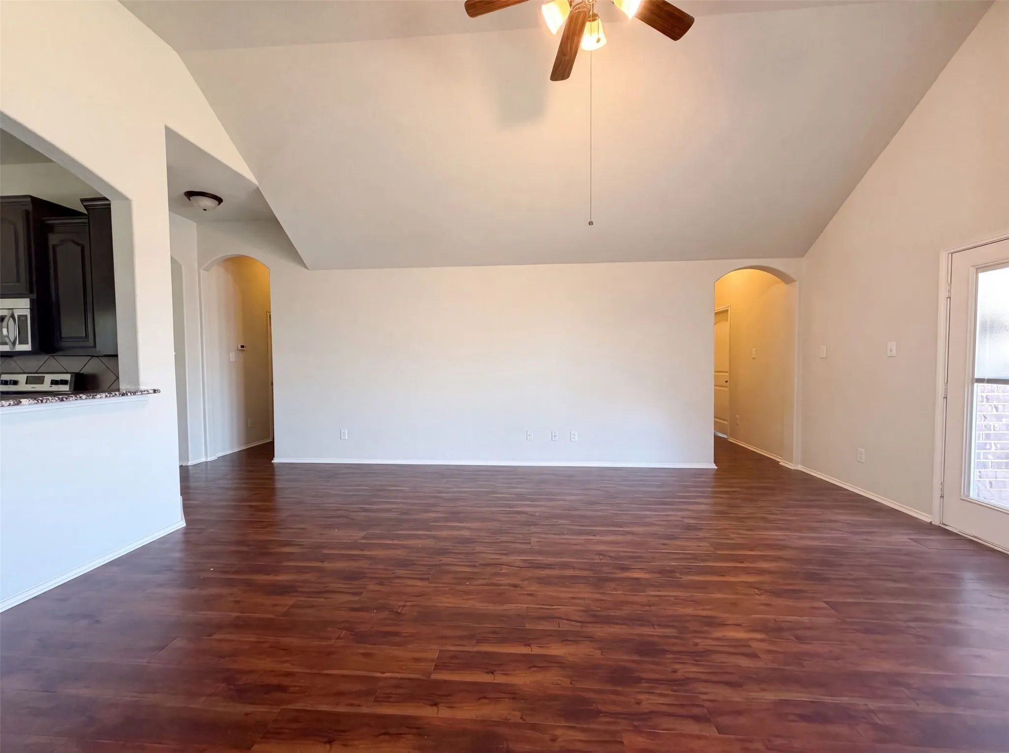 Single Family Residence For Sale in Tarrant County , 11920 Hassop Lane, Burleson, Texas 76028, 4 Bedroom, 2 Bathroom, 2 Garage spaces, 2,058 Sqft, built in 2016, mls#21346193, Real Estate Agent in Burleson, Homes For Sale in Tarrant county, Homes For Sale in Burleson, Realtor in Burleson Texas, Real Estate Brokerage Independent Realty Texas, Luminita Cordes Realtor