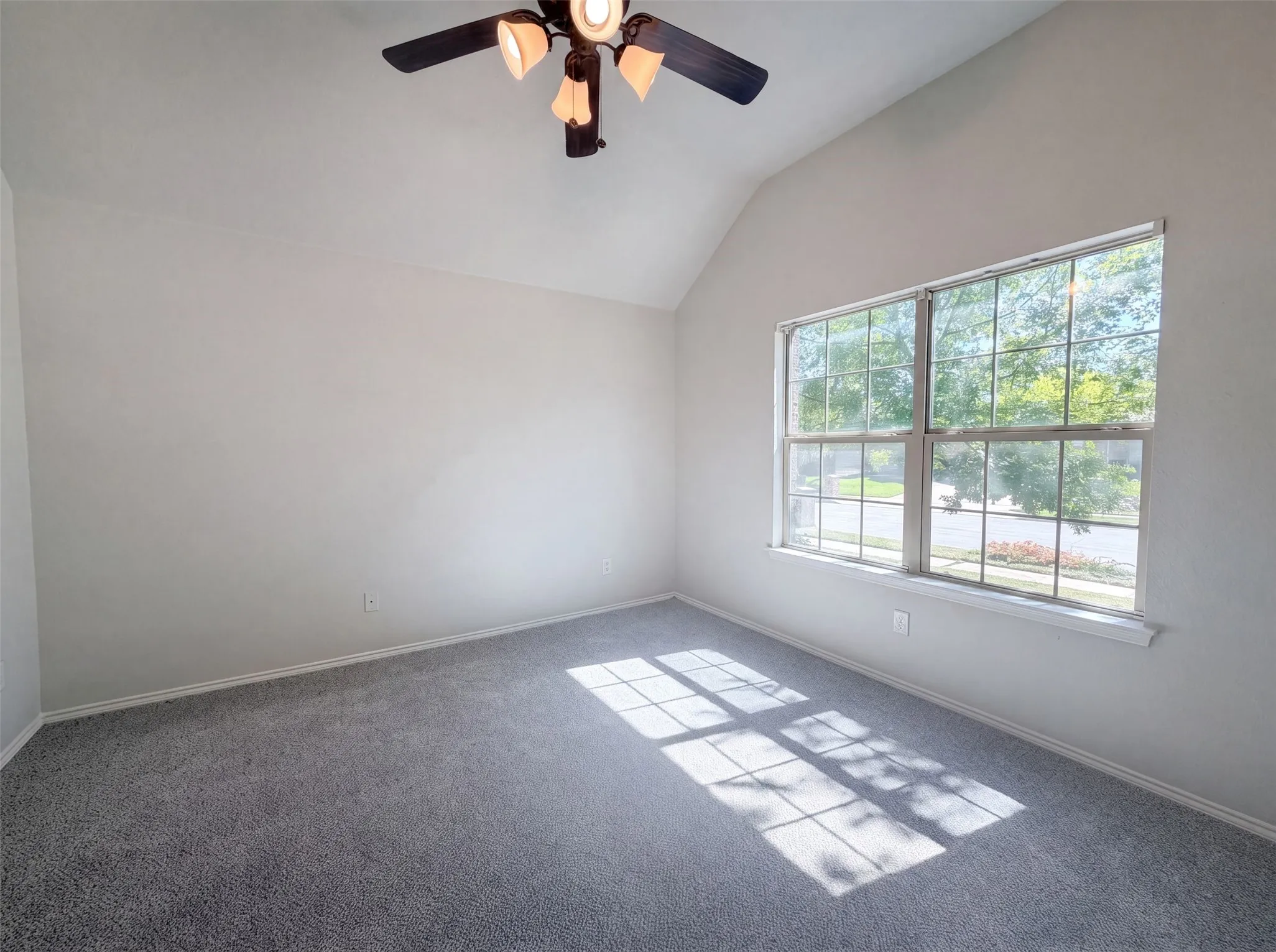 Single Family Residence For Sale in Tarrant County , 11920 Hassop Lane, Burleson, Texas 76028, 4 Bedroom, 2 Bathroom, 2 Garage spaces, 2,058 Sqft, built in 2016, mls#21346193, Real Estate Agent in Burleson, Homes For Sale in Tarrant county, Homes For Sale in Burleson, Realtor in Burleson Texas, Real Estate Brokerage Independent Realty Texas, Luminita Cordes Realtor