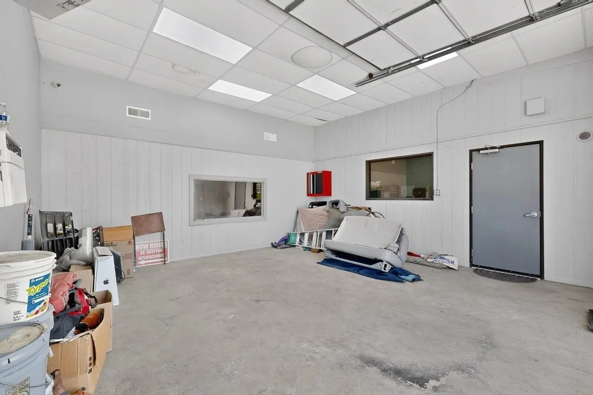 Business For Sale in Kaufman County , 1118 E Moore Avenue, Terrell, Texas 75160, 0, 0, Garage spaces, 0 Sqft, built in 1985, Price $795,000, mls#21311879, Real Estate Agent in Terrell, Homes For Sale in Kaufman county, Homes For Sale in Terrell, Realtor in Terrell Texas, Real Estate Brokerage Independent Realty Texas, Luminita Cordes Realtor