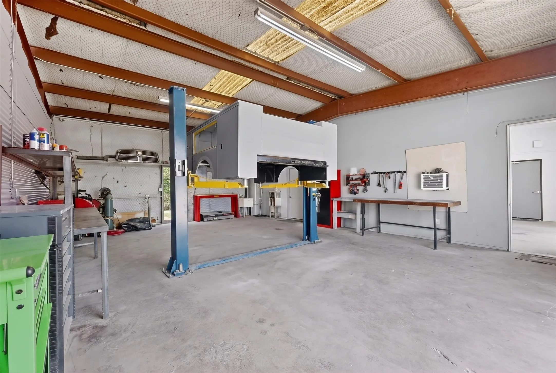 Business For Sale in Kaufman County , 1118 E Moore Avenue, Terrell, Texas 75160, 0, 0, Garage spaces, 0 Sqft, built in 1985, Price $795,000, mls#21311879, Real Estate Agent in Terrell, Homes For Sale in Kaufman county, Homes For Sale in Terrell, Realtor in Terrell Texas, Real Estate Brokerage Independent Realty Texas, Luminita Cordes Realtor