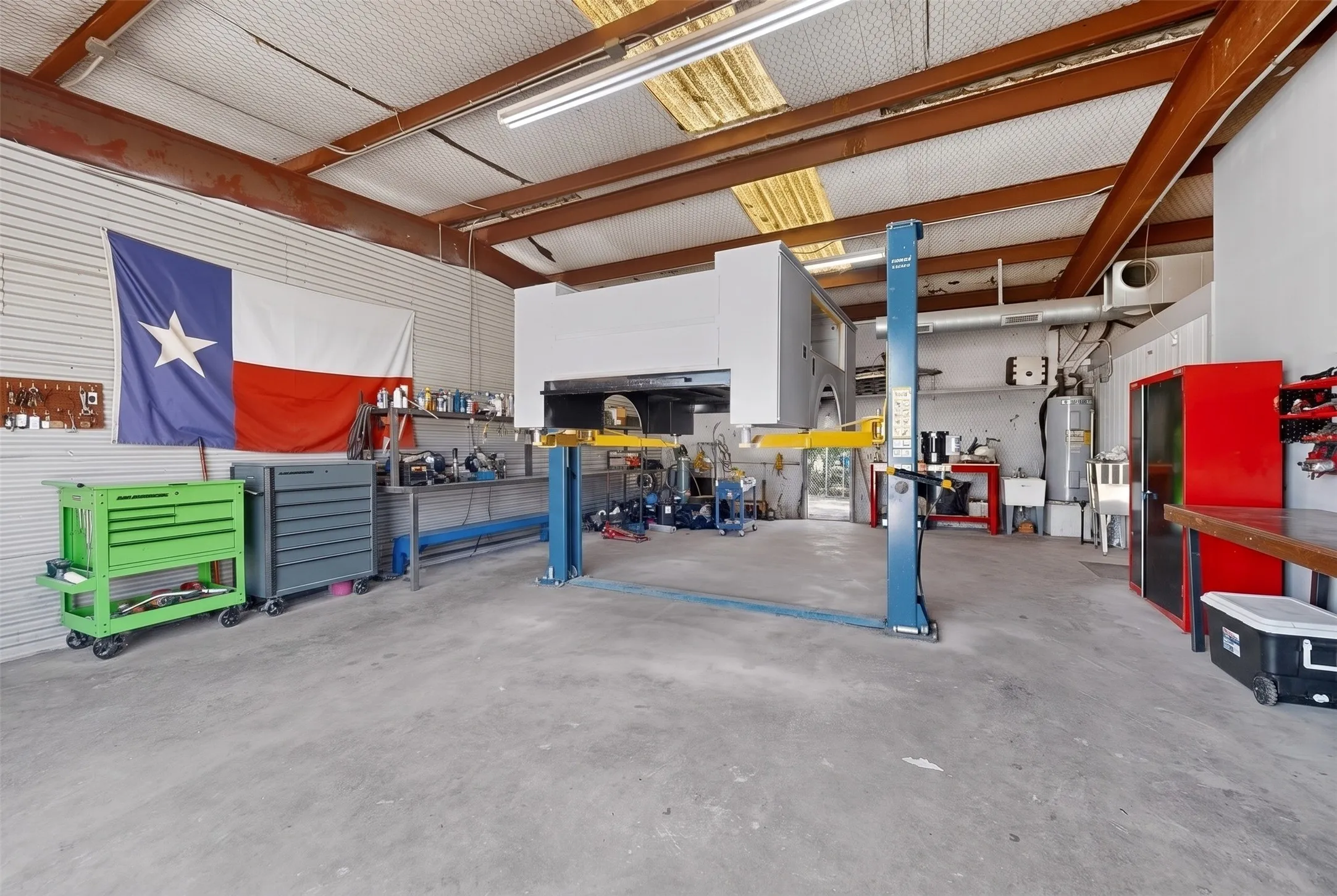 Business For Sale in Kaufman County , 1118 E Moore Avenue, Terrell, Texas 75160, 0, 0, Garage spaces, 0 Sqft, built in 1985, Price $795,000, mls#21311879, Real Estate Agent in Terrell, Homes For Sale in Kaufman county, Homes For Sale in Terrell, Realtor in Terrell Texas, Real Estate Brokerage Independent Realty Texas, Luminita Cordes Realtor
