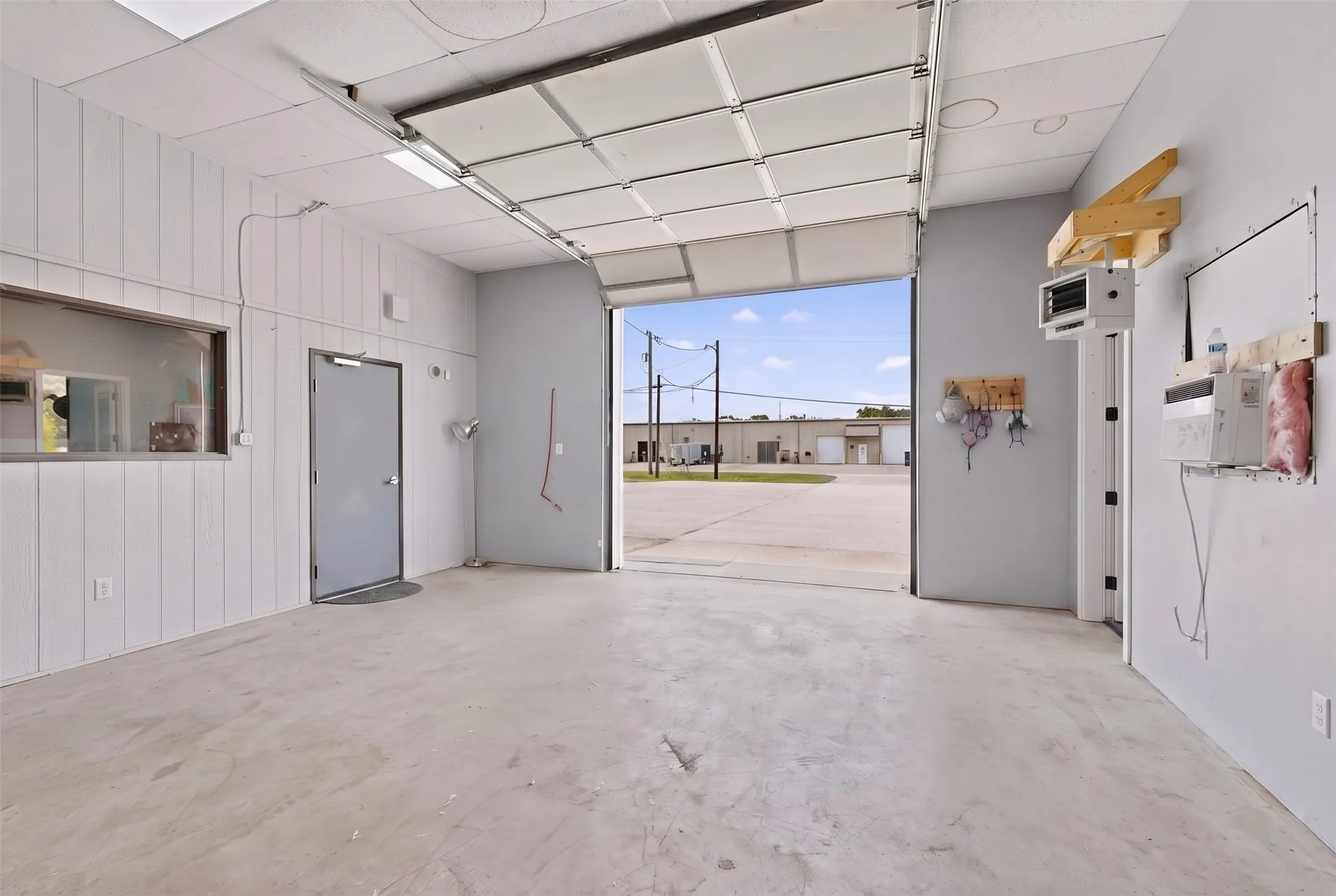 Business For Sale in Kaufman County , 1118 E Moore Avenue, Terrell, Texas 75160, 0, 0, Garage spaces, 0 Sqft, built in 1985, Price $795,000, mls#21311879, Real Estate Agent in Terrell, Homes For Sale in Kaufman county, Homes For Sale in Terrell, Realtor in Terrell Texas, Real Estate Brokerage Independent Realty Texas, Luminita Cordes Realtor