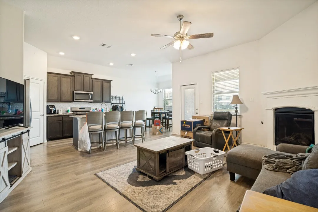 Single Family Residence For Sale in Collin County , 400 Cowboy Way, Anna, Texas 75409, 3 Bedroom, 2 Bathroom, 2 Garage spaces, 1,629 Sqft, built in 2020, mls#21342953, Real Estate Agent in Anna, Homes For Sale in Collin county, Homes For Sale in Anna, Realtor in Anna Texas, Real Estate Brokerage Independent Realty Texas, Luminita Cordes Realtor