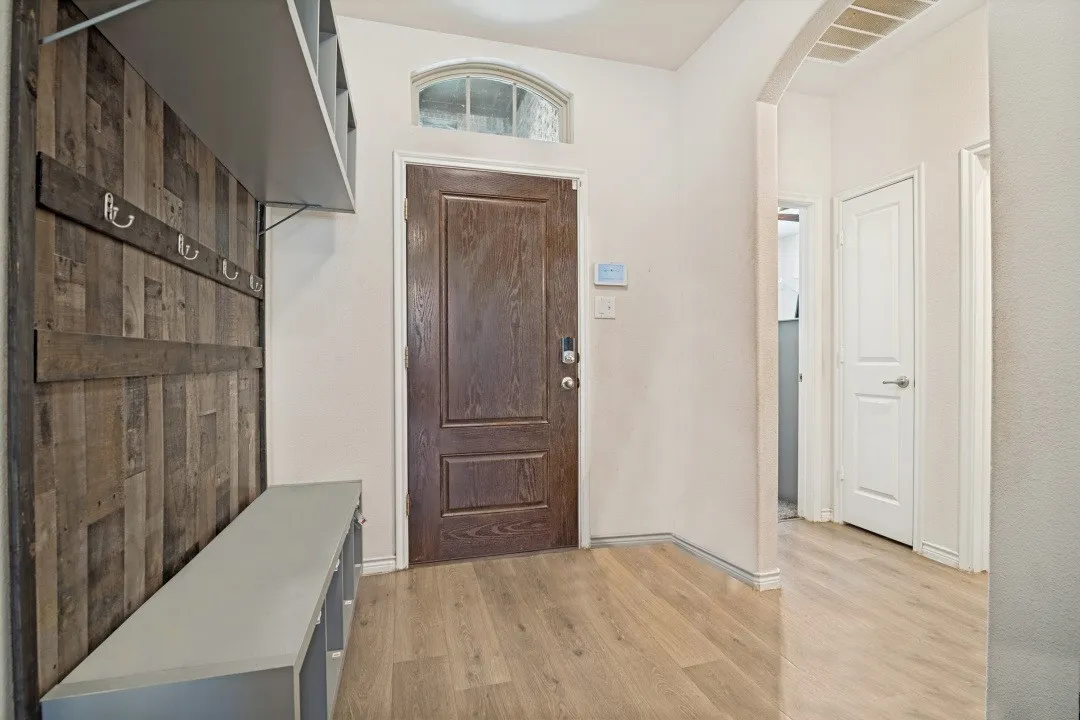 Single Family Residence For Sale in Collin County , 400 Cowboy Way, Anna, Texas 75409, 3 Bedroom, 2 Bathroom, 2 Garage spaces, 1,629 Sqft, built in 2020, mls#21342953, Real Estate Agent in Anna, Homes For Sale in Collin county, Homes For Sale in Anna, Realtor in Anna Texas, Real Estate Brokerage Independent Realty Texas, Luminita Cordes Realtor