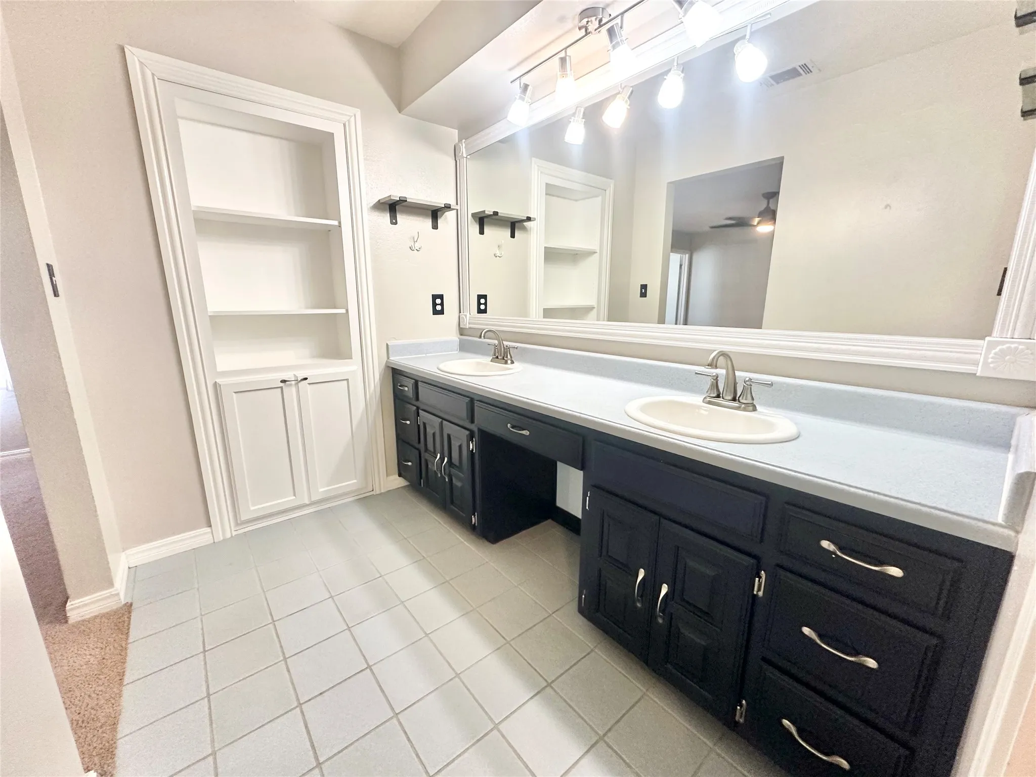 Single Family Residence For Rent in Denton County , 2829 Bailey Lane, Aubrey, Texas 76227, 4 Bedroom, 2 Bathroom, 2 Garage spaces, 3,069 Sqft, built in 1975, mls#21346091, Real Estate Agent in Aubrey, Homes For Rent in Denton county, Homes For Rent in Aubrey, Realtor in Aubrey Texas, Real Estate Brokerage Independent Realty Texas, Luminita Cordes Realtor