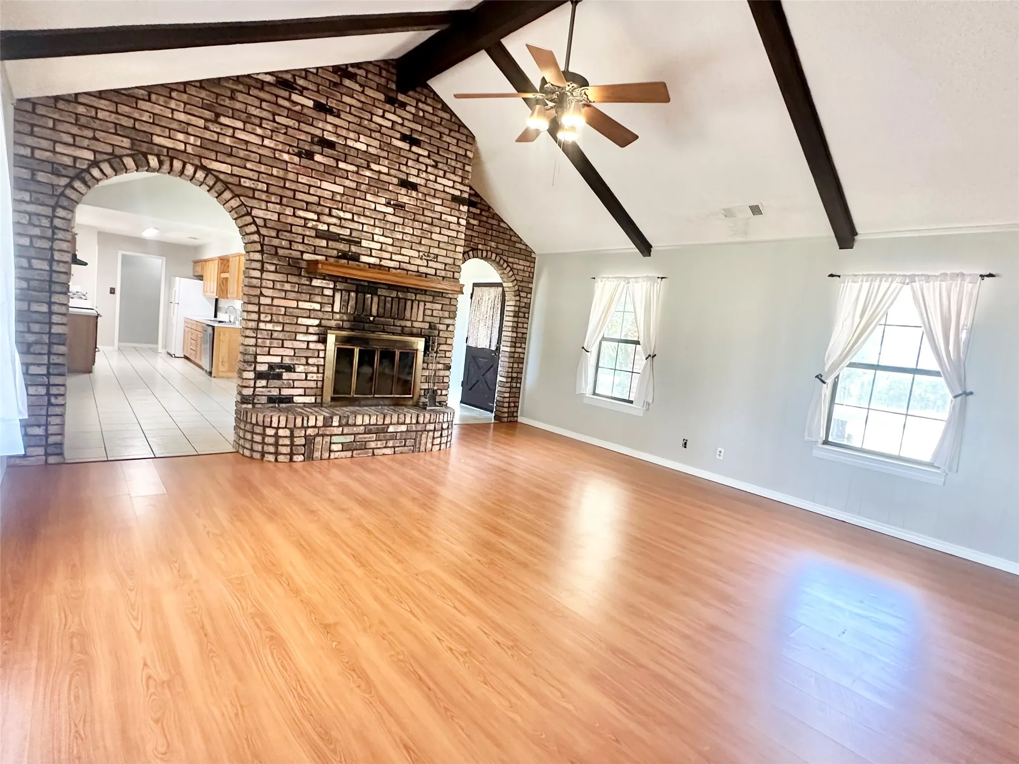 Single Family Residence For Rent in Denton County , 2829 Bailey Lane, Aubrey, Texas 76227, 4 Bedroom, 2 Bathroom, 2 Garage spaces, 3,069 Sqft, built in 1975, mls#21346091, Real Estate Agent in Aubrey, Homes For Rent in Denton county, Homes For Rent in Aubrey, Realtor in Aubrey Texas, Real Estate Brokerage Independent Realty Texas, Luminita Cordes Realtor