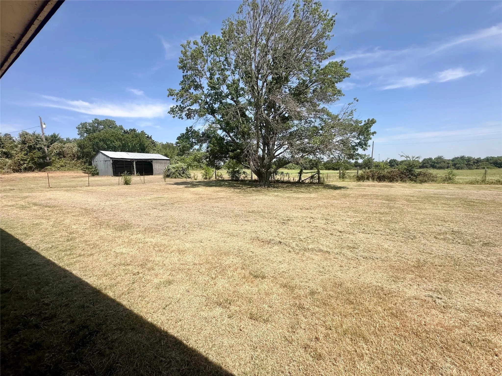 Single Family Residence For Rent in Denton County , 2829 Bailey Lane, Aubrey, Texas 76227, 4 Bedroom, 2 Bathroom, 2 Garage spaces, 3,069 Sqft, built in 1975, mls#21346091, Real Estate Agent in Aubrey, Homes For Rent in Denton county, Homes For Rent in Aubrey, Realtor in Aubrey Texas, Real Estate Brokerage Independent Realty Texas, Luminita Cordes Realtor