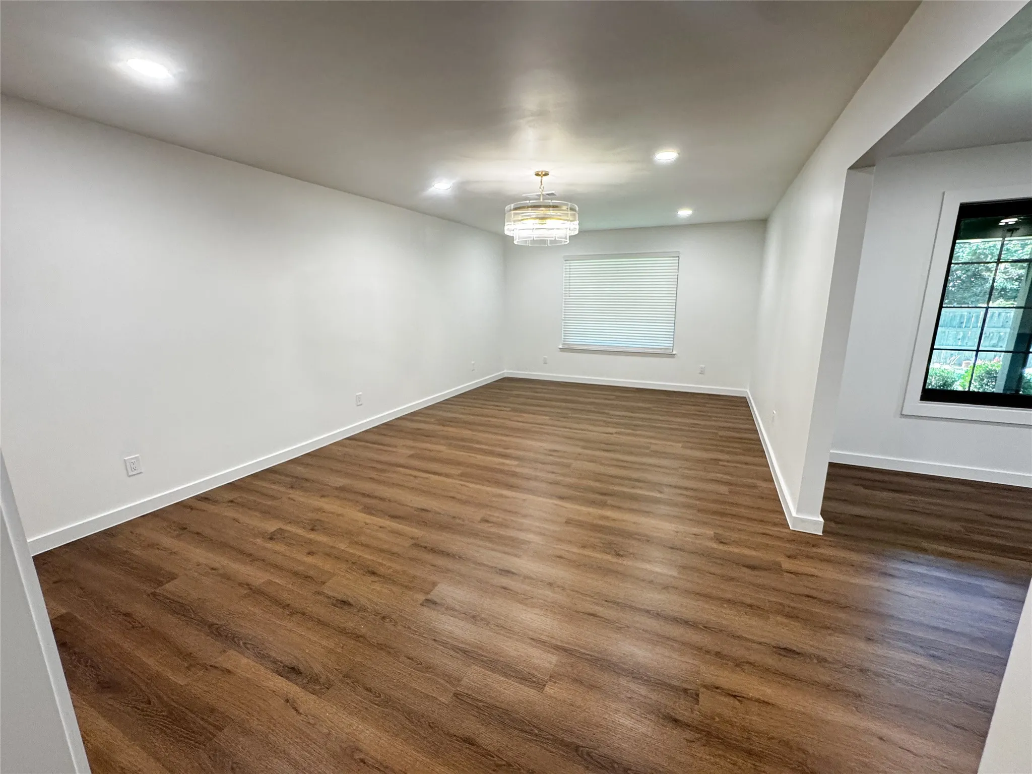 Single Family Residence For Sale in Denton County , 705 Magnolia Street, Denton, Texas 76201, 4 Bedroom, 3 Bathroom, 2 Garage spaces, 2,240 Sqft, built in 1976, mls#21341867, Real Estate Agent in Denton, Homes For Sale in Denton county, Homes For Sale in Denton, Realtor in Denton Texas, Real Estate Brokerage Independent Realty Texas, Luminita Cordes Realtor