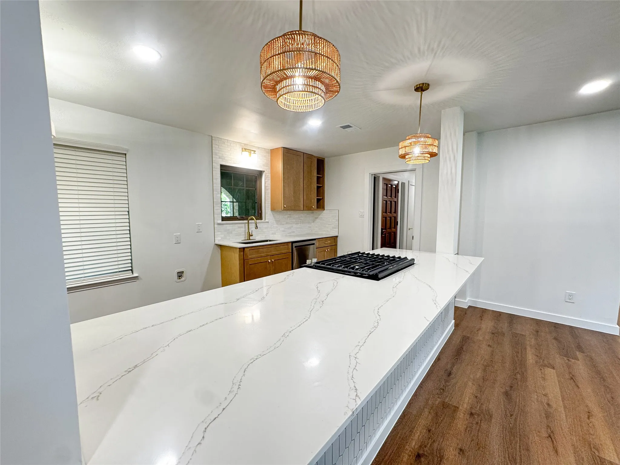 Single Family Residence For Sale in Denton County , 705 Magnolia Street, Denton, Texas 76201, 4 Bedroom, 3 Bathroom, 2 Garage spaces, 2,240 Sqft, built in 1976, mls#21341867, Real Estate Agent in Denton, Homes For Sale in Denton county, Homes For Sale in Denton, Realtor in Denton Texas, Real Estate Brokerage Independent Realty Texas, Luminita Cordes Realtor