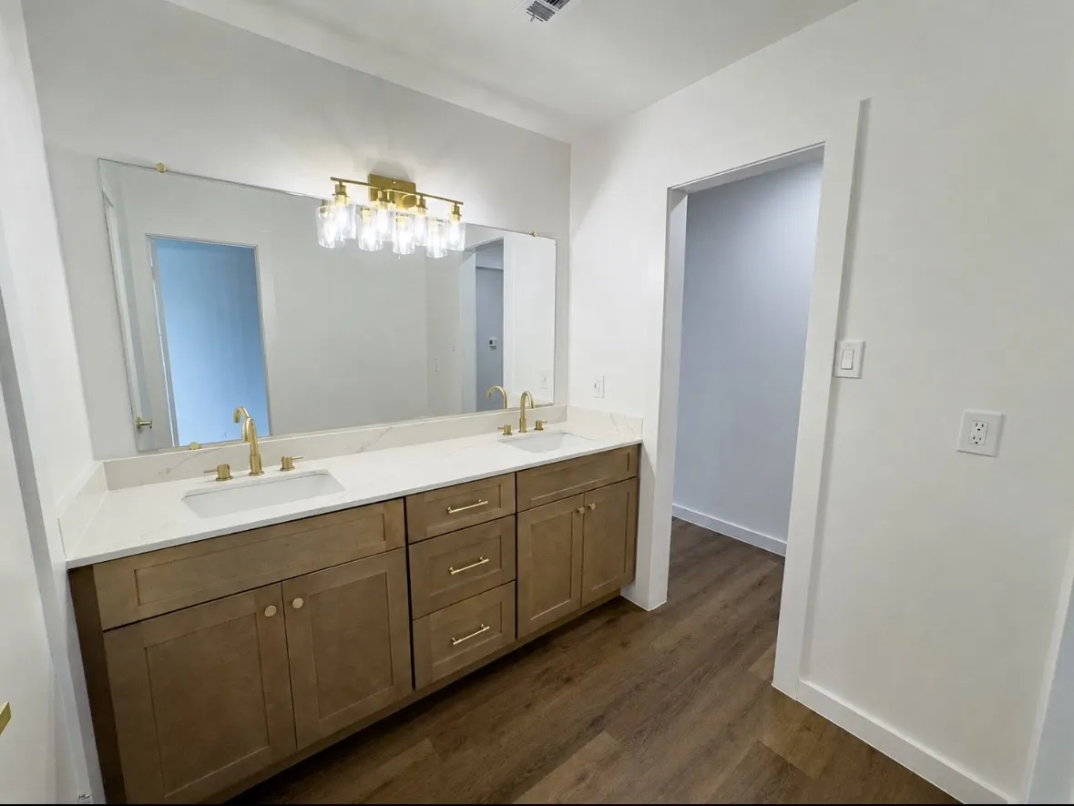 Single Family Residence For Sale in Denton County , 705 Magnolia Street, Denton, Texas 76201, 4 Bedroom, 3 Bathroom, 2 Garage spaces, 2,240 Sqft, built in 1976, mls#21341867, Real Estate Agent in Denton, Homes For Sale in Denton county, Homes For Sale in Denton, Realtor in Denton Texas, Real Estate Brokerage Independent Realty Texas, Luminita Cordes Realtor