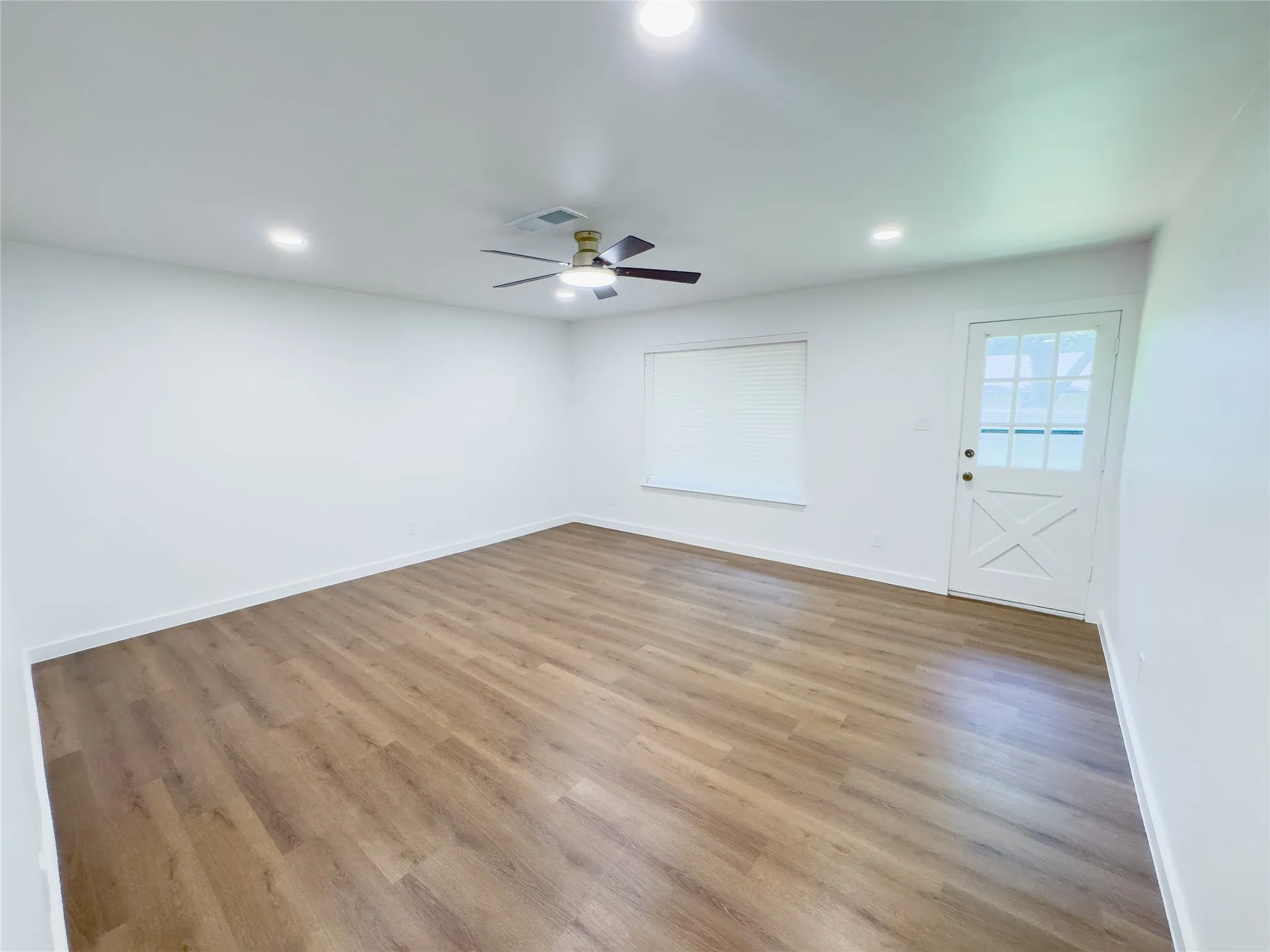 Single Family Residence For Sale in Denton County , 705 Magnolia Street, Denton, Texas 76201, 4 Bedroom, 3 Bathroom, 2 Garage spaces, 2,240 Sqft, built in 1976, mls#21341867, Real Estate Agent in Denton, Homes For Sale in Denton county, Homes For Sale in Denton, Realtor in Denton Texas, Real Estate Brokerage Independent Realty Texas, Luminita Cordes Realtor