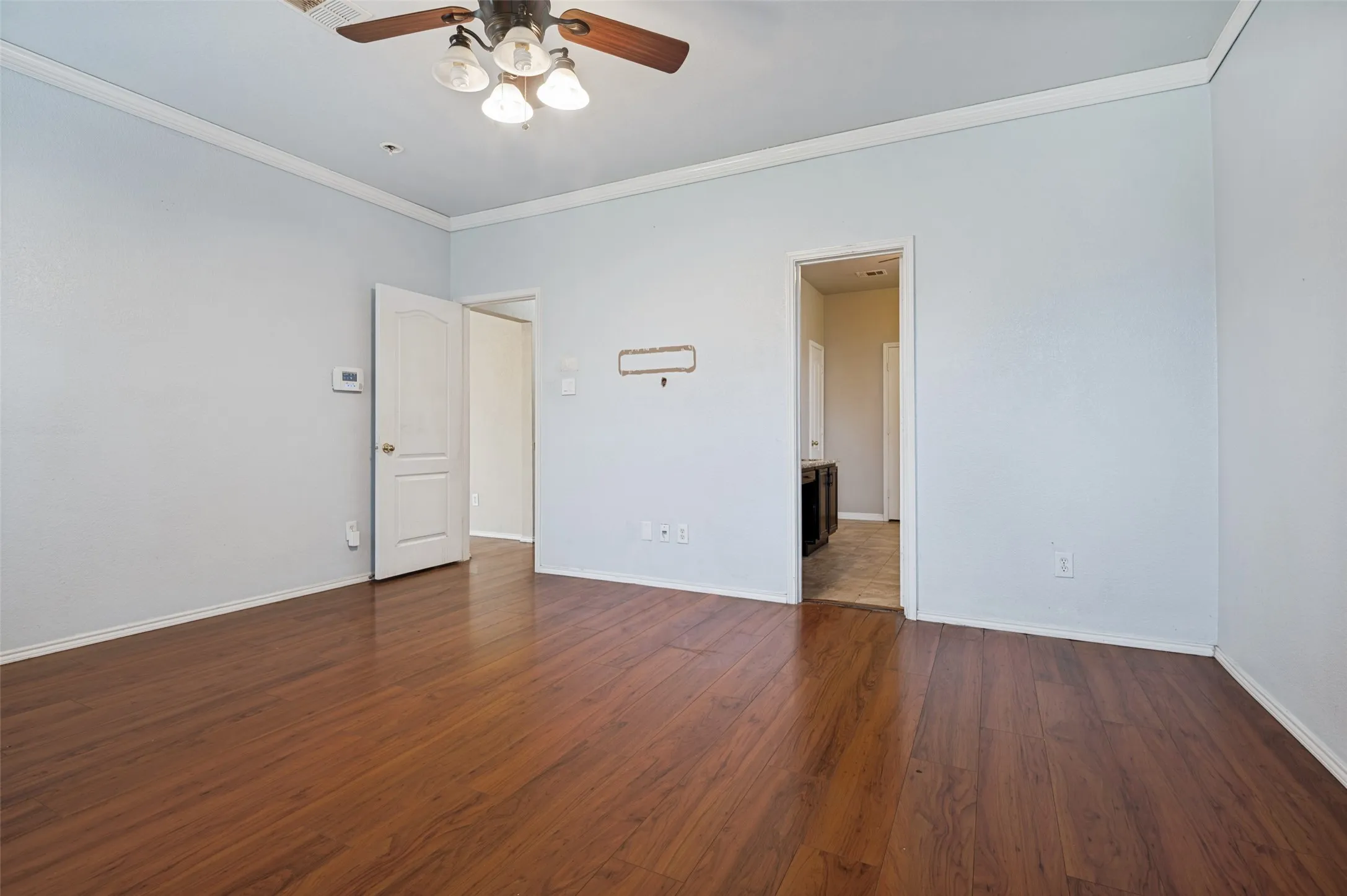 Single Family Residence For Sale in Dallas County , 1212 Rio Bravo Drive, De Soto, Texas 75115, 5 Bedroom, 4 Bathroom, 2 Garage spaces, 2,572 Sqft, built in 2002, mls#21345851, Real Estate Agent in De Soto, Homes For Sale in Dallas county, Homes For Sale in De Soto, Realtor in De Soto Texas, Real Estate Brokerage Independent Realty Texas, Luminita Cordes Realtor