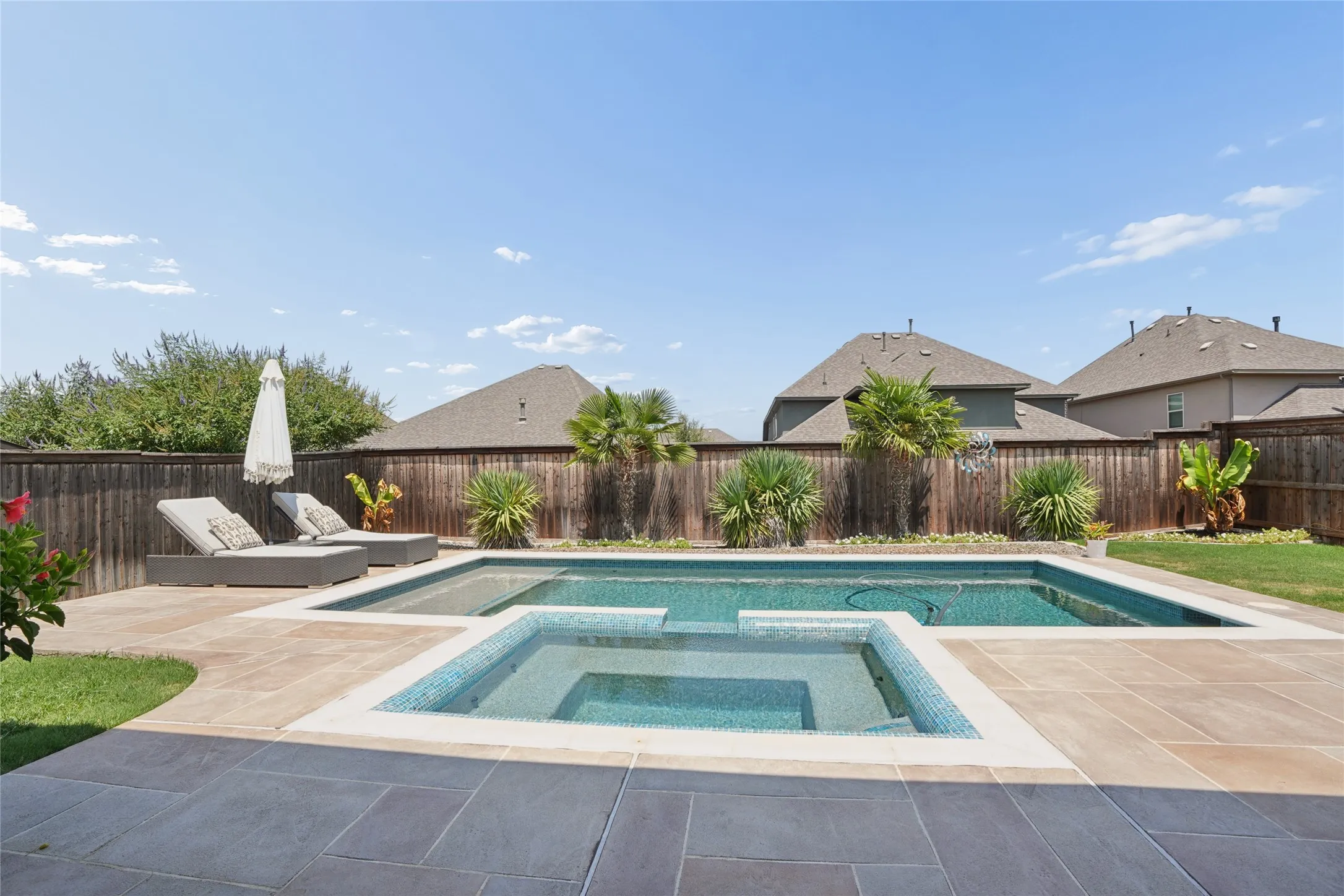 Single Family Residence For Sale in Collin County , 771 Dover Drive, Prosper, Texas 75078, 4 Bedroom, 5 Bathroom, 3 Garage spaces, 3,382 Sqft, built in 2018, mls#21345279, Real Estate Agent in Prosper, Homes For Sale in Collin county, Homes For Sale in Prosper, Realtor in Prosper Texas, Real Estate Brokerage Independent Realty Texas, Luminita Cordes Realtor