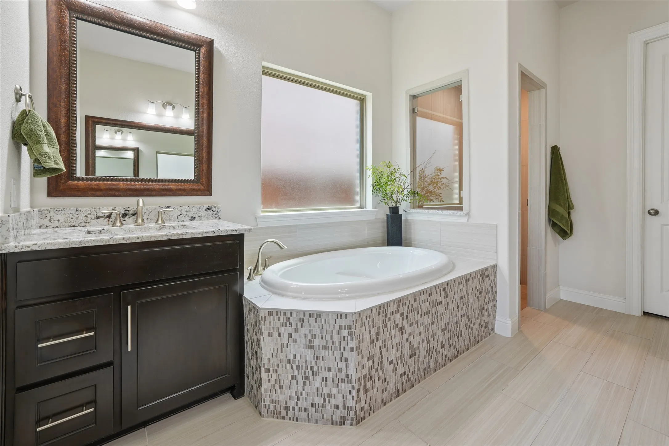 Single Family Residence For Sale in Collin County , 771 Dover Drive, Prosper, Texas 75078, 4 Bedroom, 5 Bathroom, 3 Garage spaces, 3,382 Sqft, built in 2018, mls#21345279, Real Estate Agent in Prosper, Homes For Sale in Collin county, Homes For Sale in Prosper, Realtor in Prosper Texas, Real Estate Brokerage Independent Realty Texas, Luminita Cordes Realtor