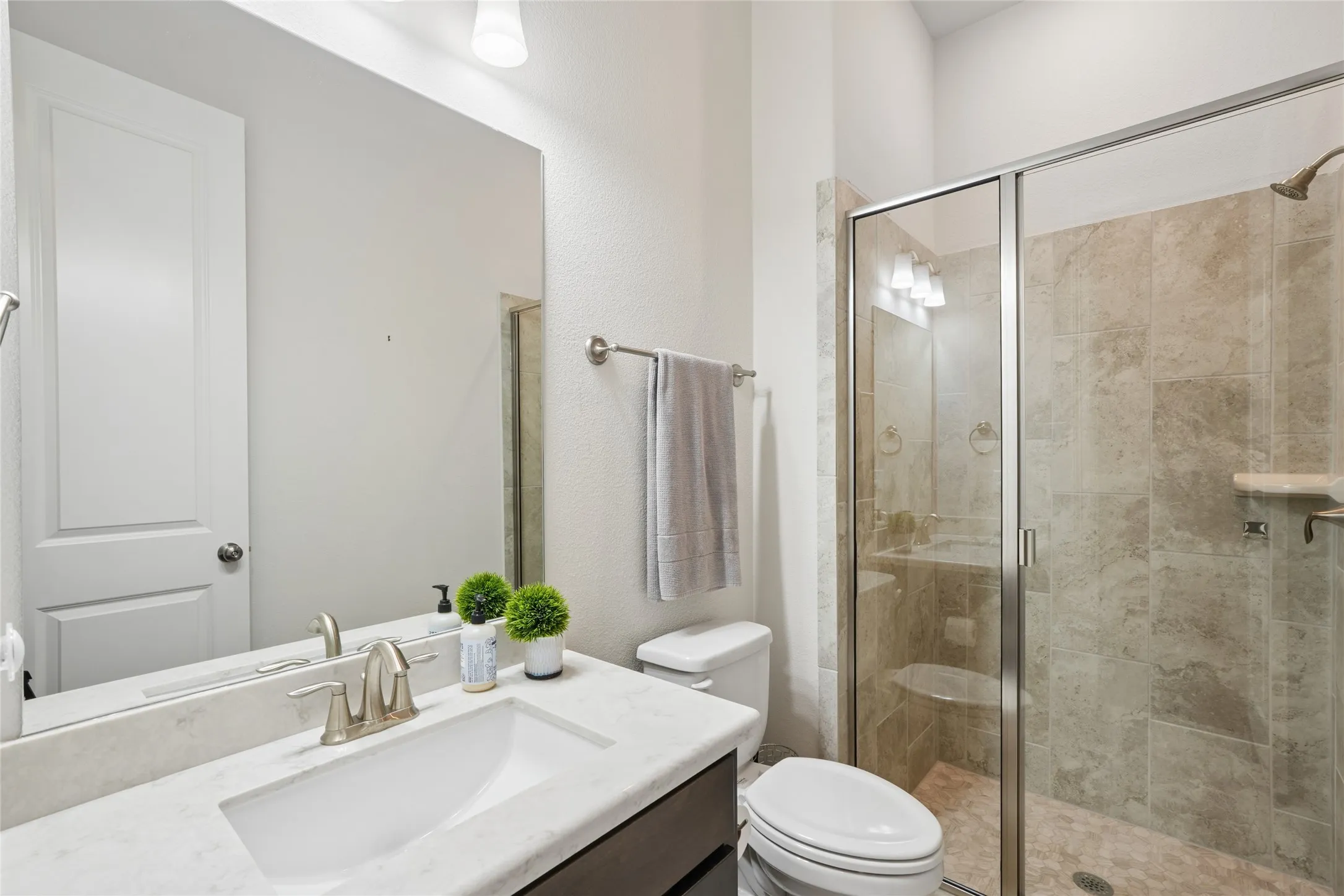 Single Family Residence For Sale in Collin County , 771 Dover Drive, Prosper, Texas 75078, 4 Bedroom, 5 Bathroom, 3 Garage spaces, 3,382 Sqft, built in 2018, mls#21345279, Real Estate Agent in Prosper, Homes For Sale in Collin county, Homes For Sale in Prosper, Realtor in Prosper Texas, Real Estate Brokerage Independent Realty Texas, Luminita Cordes Realtor
