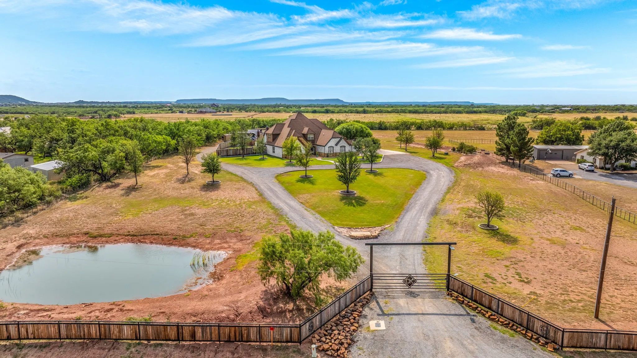 Single Family Residence For Sale in Taylor County , 1126 Iberis Road S, Tuscola, Texas 79562, 5 Bedroom, 4 Bathroom, 3 Garage spaces, 4,701 Sqft, built in 2013, mls#21346221, Real Estate Agent in Tuscola, Homes For Sale in Taylor county, Homes For Sale in Tuscola, Realtor in Tuscola Texas, Real Estate Brokerage Independent Realty Texas, Luminita Cordes Realtor