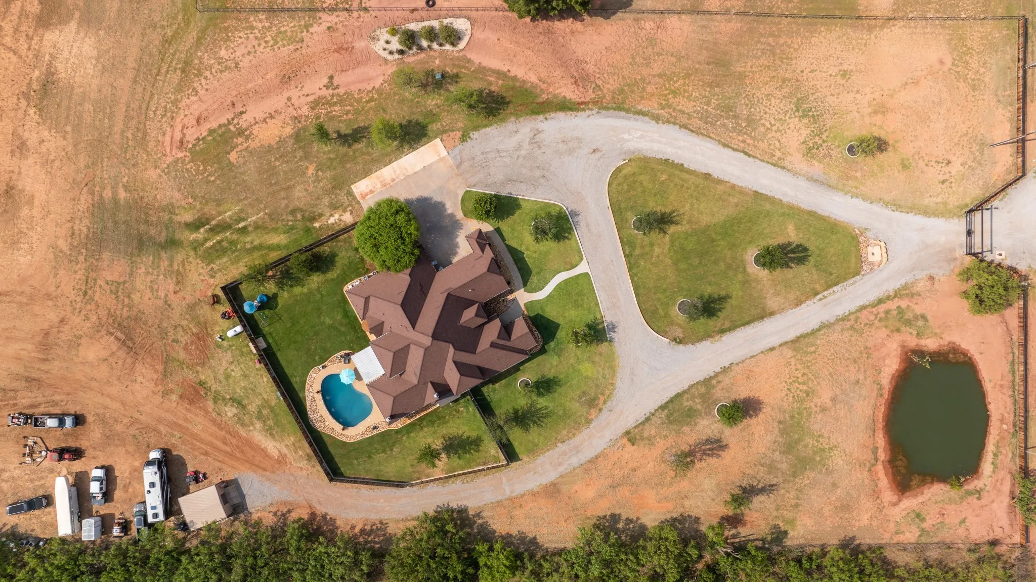 Single Family Residence For Sale in Taylor County , 1126 Iberis Road S, Tuscola, Texas 79562, 5 Bedroom, 4 Bathroom, 3 Garage spaces, 4,701 Sqft, built in 2013, mls#21346221, Real Estate Agent in Tuscola, Homes For Sale in Taylor county, Homes For Sale in Tuscola, Realtor in Tuscola Texas, Real Estate Brokerage Independent Realty Texas, Luminita Cordes Realtor