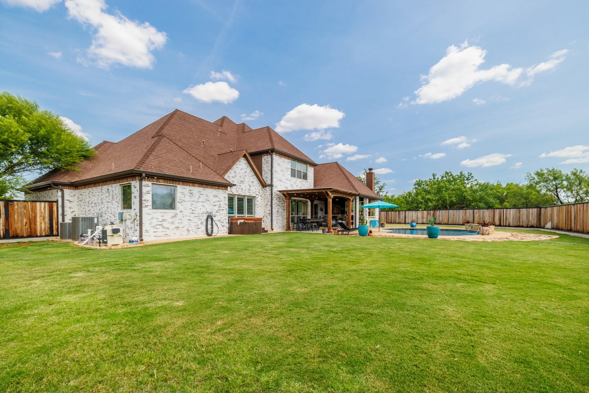 Single Family Residence For Sale in Taylor County , 1126 Iberis Road S, Tuscola, Texas 79562, 5 Bedroom, 4 Bathroom, 3 Garage spaces, 4,701 Sqft, built in 2013, mls#21346221, Real Estate Agent in Tuscola, Homes For Sale in Taylor county, Homes For Sale in Tuscola, Realtor in Tuscola Texas, Real Estate Brokerage Independent Realty Texas, Luminita Cordes Realtor