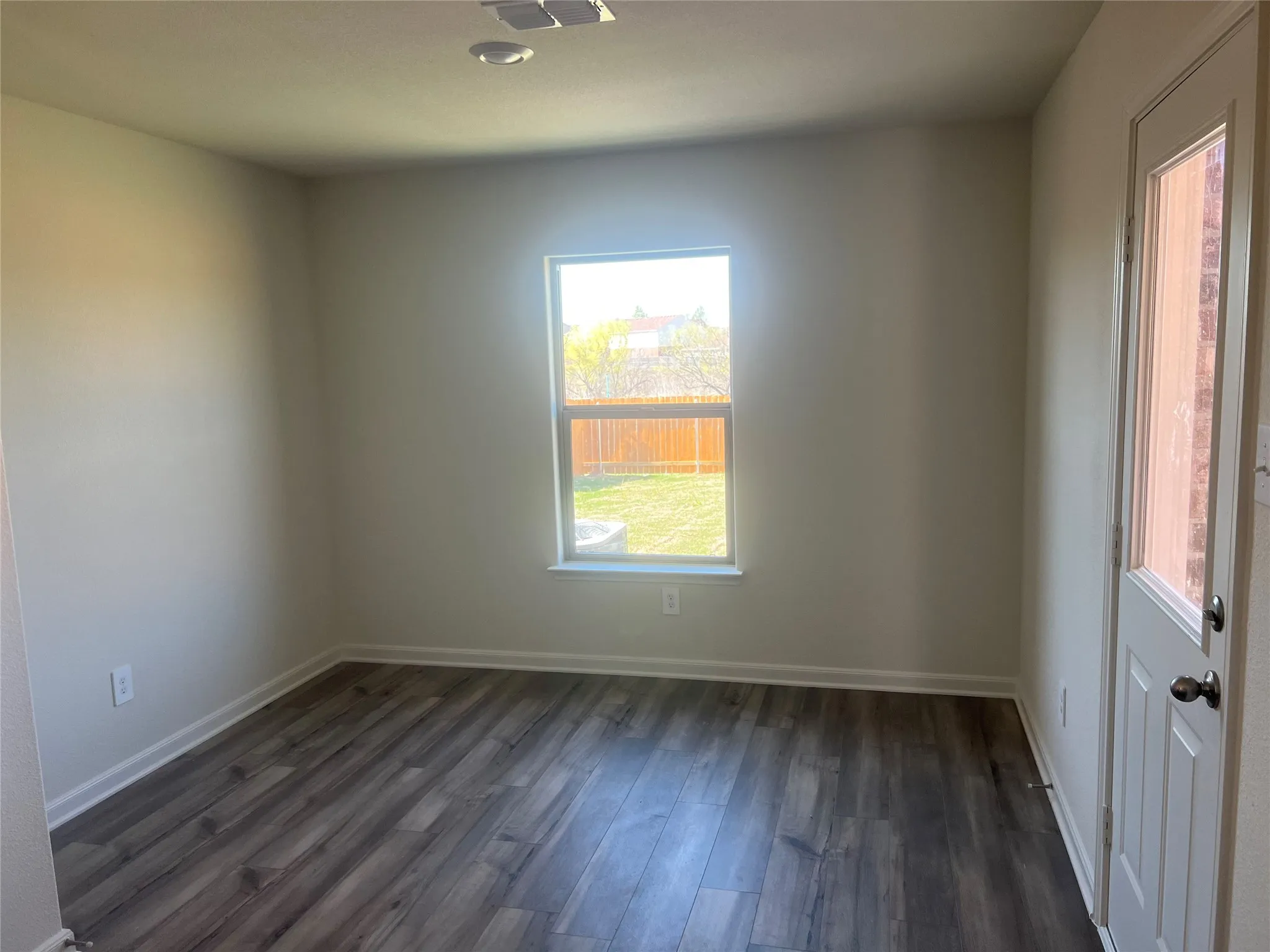 Single Family Residence For Rent in Kaufman County , 3005 Boran Drive, Forney, Texas 75126, 3 Bedroom, 2 Bathroom, 2 Garage spaces, 1,643 Sqft, built in 2021, mls#21346222, Real Estate Agent in Forney, Homes For Rent in Kaufman county, Homes For Rent in Forney, Realtor in Forney Texas, Real Estate Brokerage Independent Realty Texas, Luminita Cordes Realtor