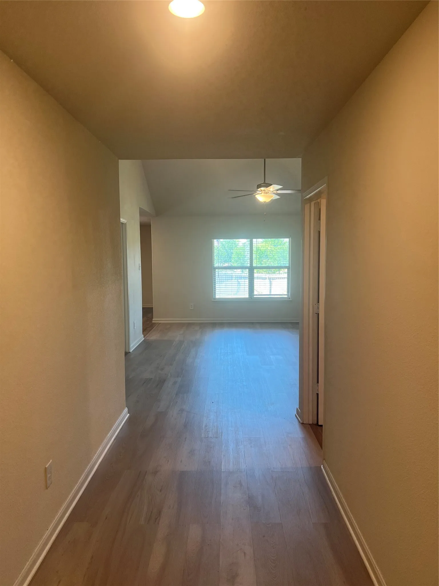 Single Family Residence For Rent in Kaufman County , 3005 Boran Drive, Forney, Texas 75126, 3 Bedroom, 2 Bathroom, 2 Garage spaces, 1,643 Sqft, built in 2021, mls#21346222, Real Estate Agent in Forney, Homes For Rent in Kaufman county, Homes For Rent in Forney, Realtor in Forney Texas, Real Estate Brokerage Independent Realty Texas, Luminita Cordes Realtor