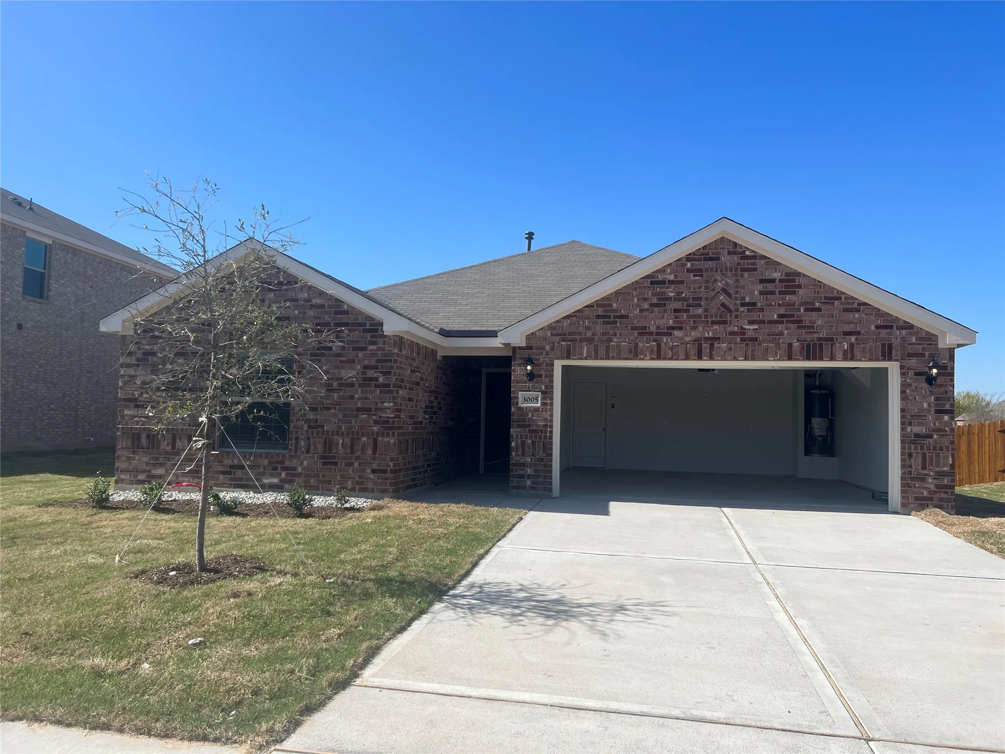 Single Family Residence For Rent in Kaufman County , 3005 Boran Drive, Forney, Texas 75126, 3 Bedroom, 2 Bathroom, 2 Garage spaces, 1,643 Sqft, built in 2021, mls#21346222, Real Estate Agent in Forney, Homes For Rent in Kaufman county, Homes For Rent in Forney, Realtor in Forney Texas, Real Estate Brokerage Independent Realty Texas, Luminita Cordes Realtor