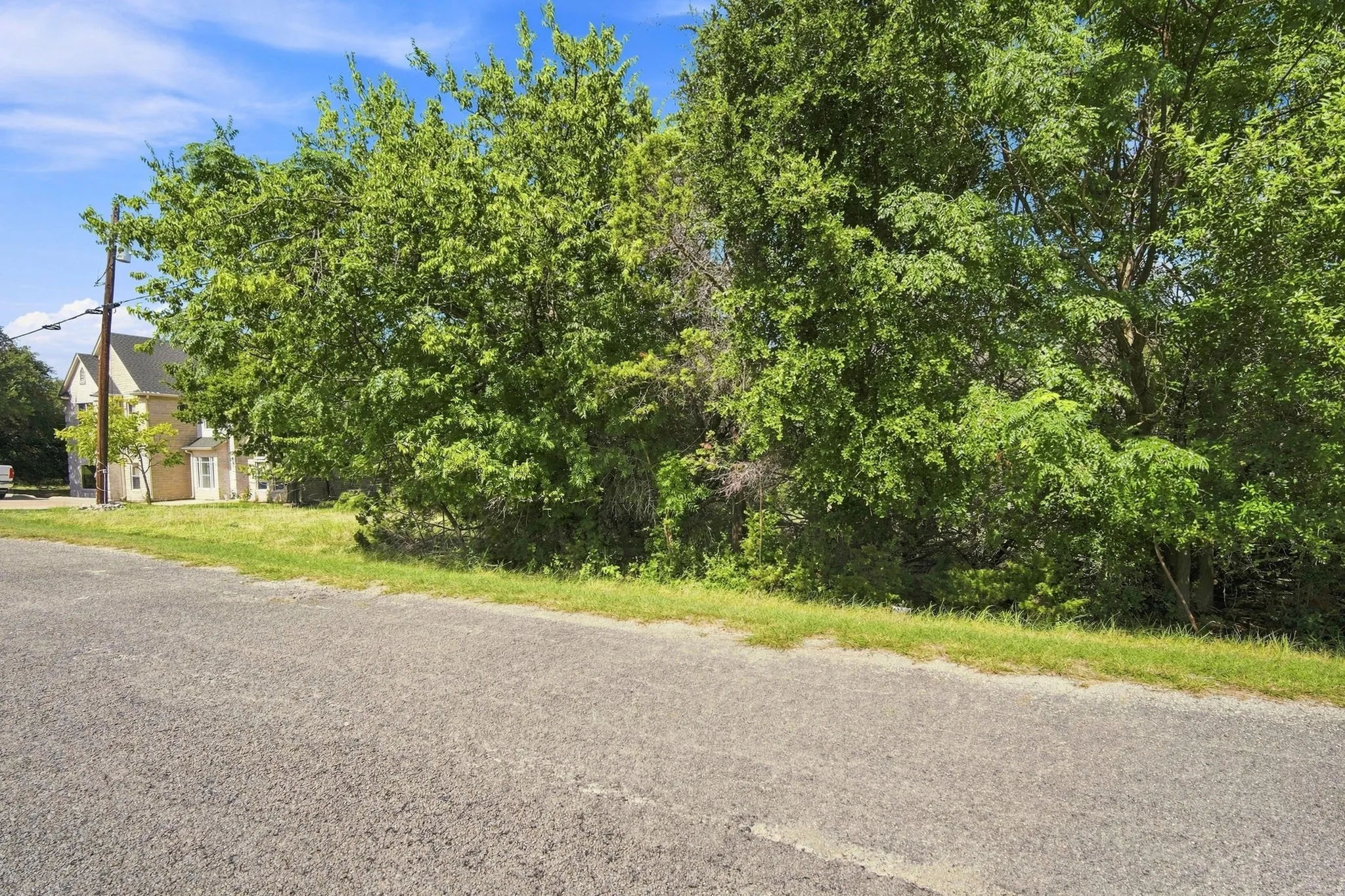 Unimproved Land For Sale in Hill County , 16046 Faircrest Drive, Whitney, Texas 76692, 0, 0, Garage spaces, 0 Sqft, built in 0, Price $35,000, mls#21345799, Real Estate Agent in Whitney, Homes For Sale in Hill county, Homes For Sale in Whitney, Realtor in Whitney Texas, Real Estate Brokerage Independent Realty Texas, Luminita Cordes Realtor
