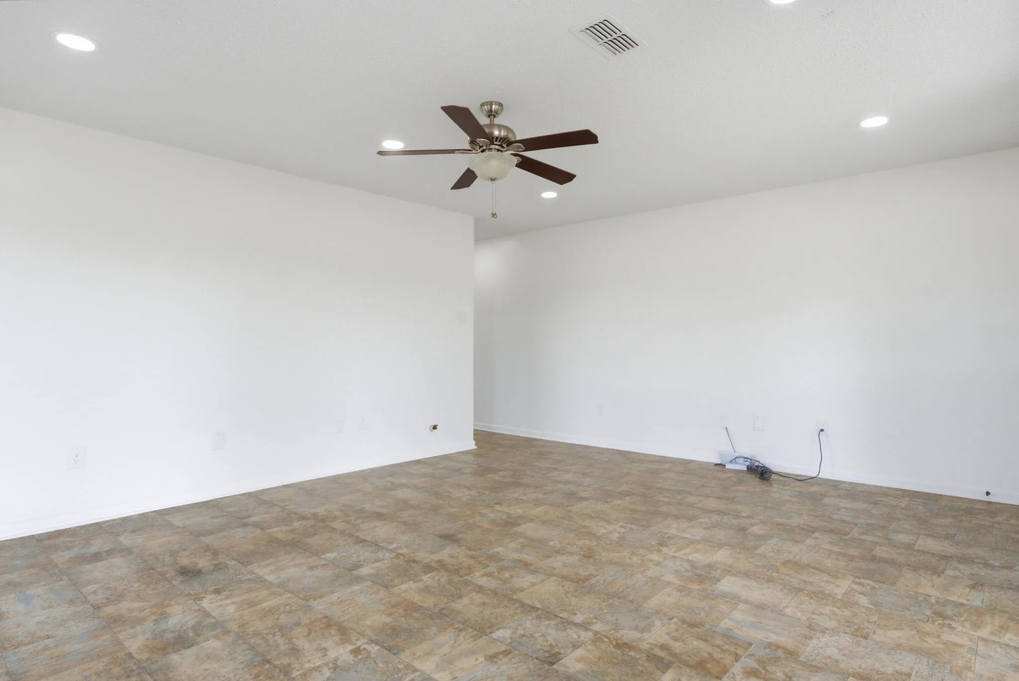 Farm For Sale in Houston County , 931 PR 5140, Grapeland, Texas 75844, 3 Bedroom, 3 Bathroom, Garage spaces, 2,025 Sqft, built in 1988, mls#21346137, Real Estate Agent in Grapeland, Homes For Sale in Houston county, Homes For Sale in Grapeland, Realtor in Grapeland Texas, Real Estate Brokerage Independent Realty Texas, Luminita Cordes Realtor