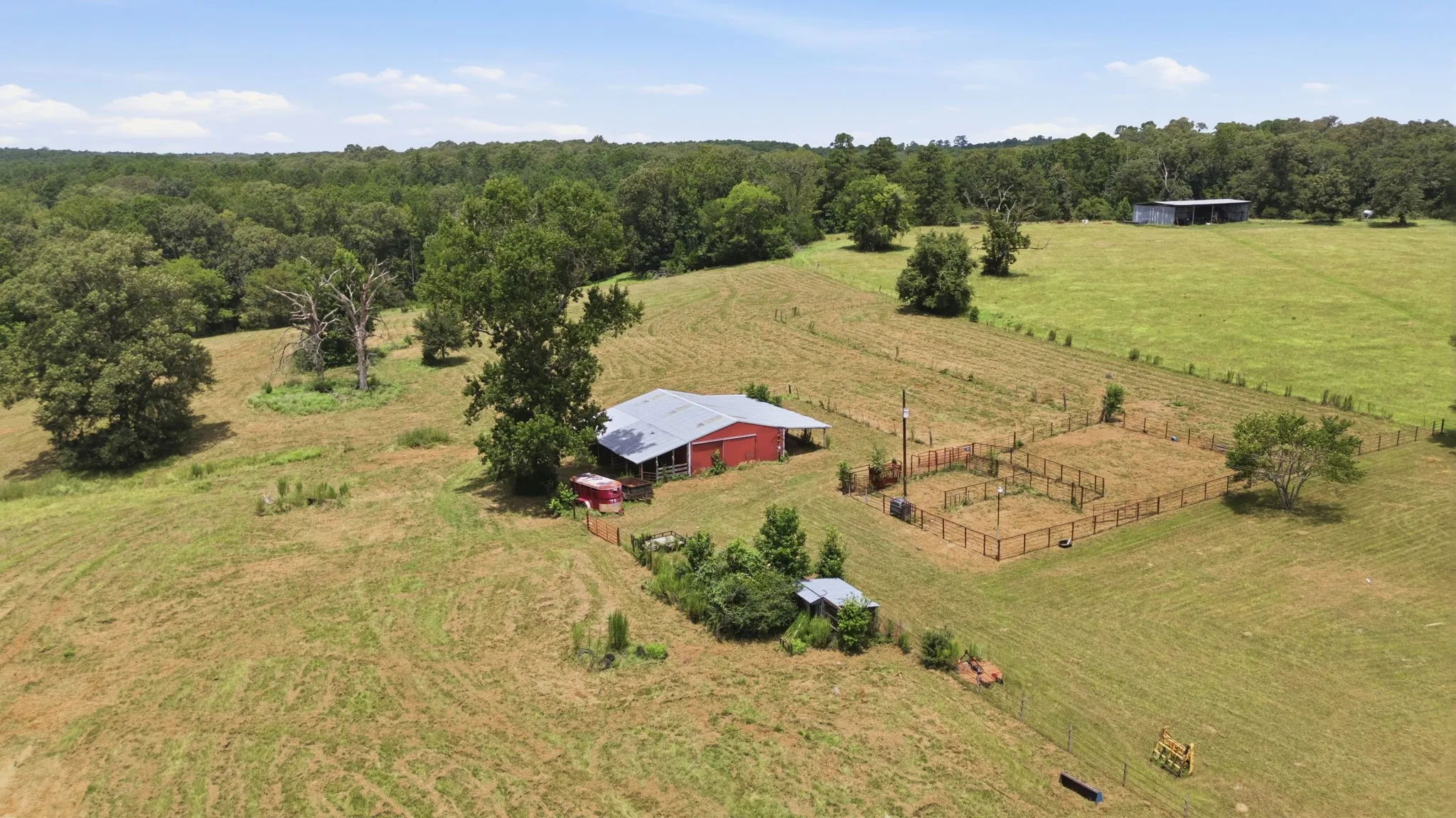 Farm For Sale in Houston County , 931 PR 5140, Grapeland, Texas 75844, 3 Bedroom, 3 Bathroom, Garage spaces, 2,025 Sqft, built in 1988, mls#21346137, Real Estate Agent in Grapeland, Homes For Sale in Houston county, Homes For Sale in Grapeland, Realtor in Grapeland Texas, Real Estate Brokerage Independent Realty Texas, Luminita Cordes Realtor