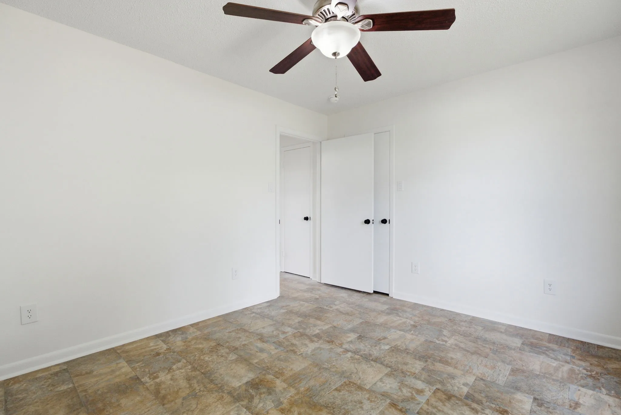Farm For Sale in Houston County , 931 PR 5140, Grapeland, Texas 75844, 3 Bedroom, 3 Bathroom, Garage spaces, 2,025 Sqft, built in 1988, mls#21346137, Real Estate Agent in Grapeland, Homes For Sale in Houston county, Homes For Sale in Grapeland, Realtor in Grapeland Texas, Real Estate Brokerage Independent Realty Texas, Luminita Cordes Realtor