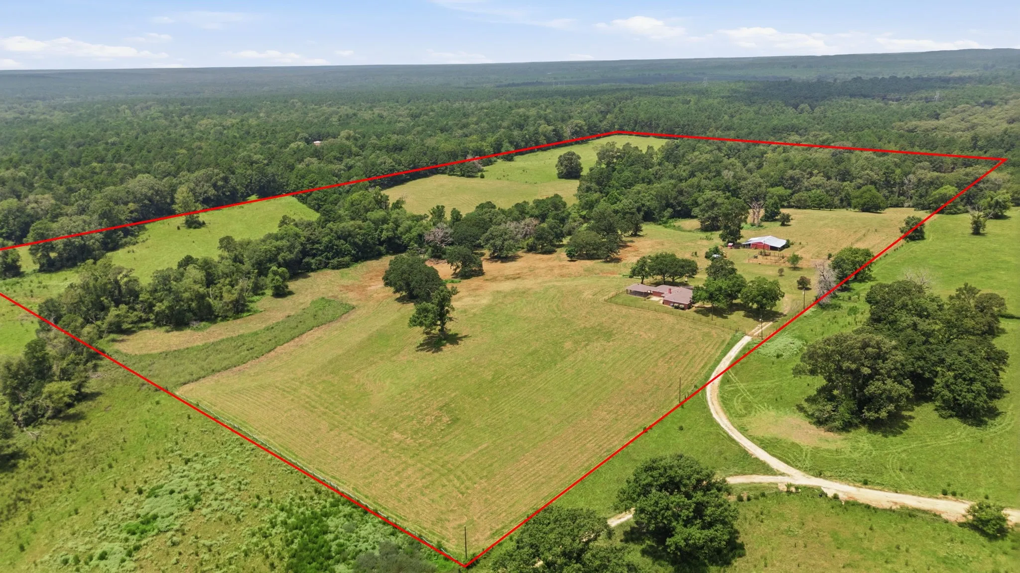 Farm For Sale in Houston County , 931 PR 5140, Grapeland, Texas 75844, 3 Bedroom, 3 Bathroom, Garage spaces, 2,025 Sqft, built in 1988, mls#21346137, Real Estate Agent in Grapeland, Homes For Sale in Houston county, Homes For Sale in Grapeland, Realtor in Grapeland Texas, Real Estate Brokerage Independent Realty Texas, Luminita Cordes Realtor