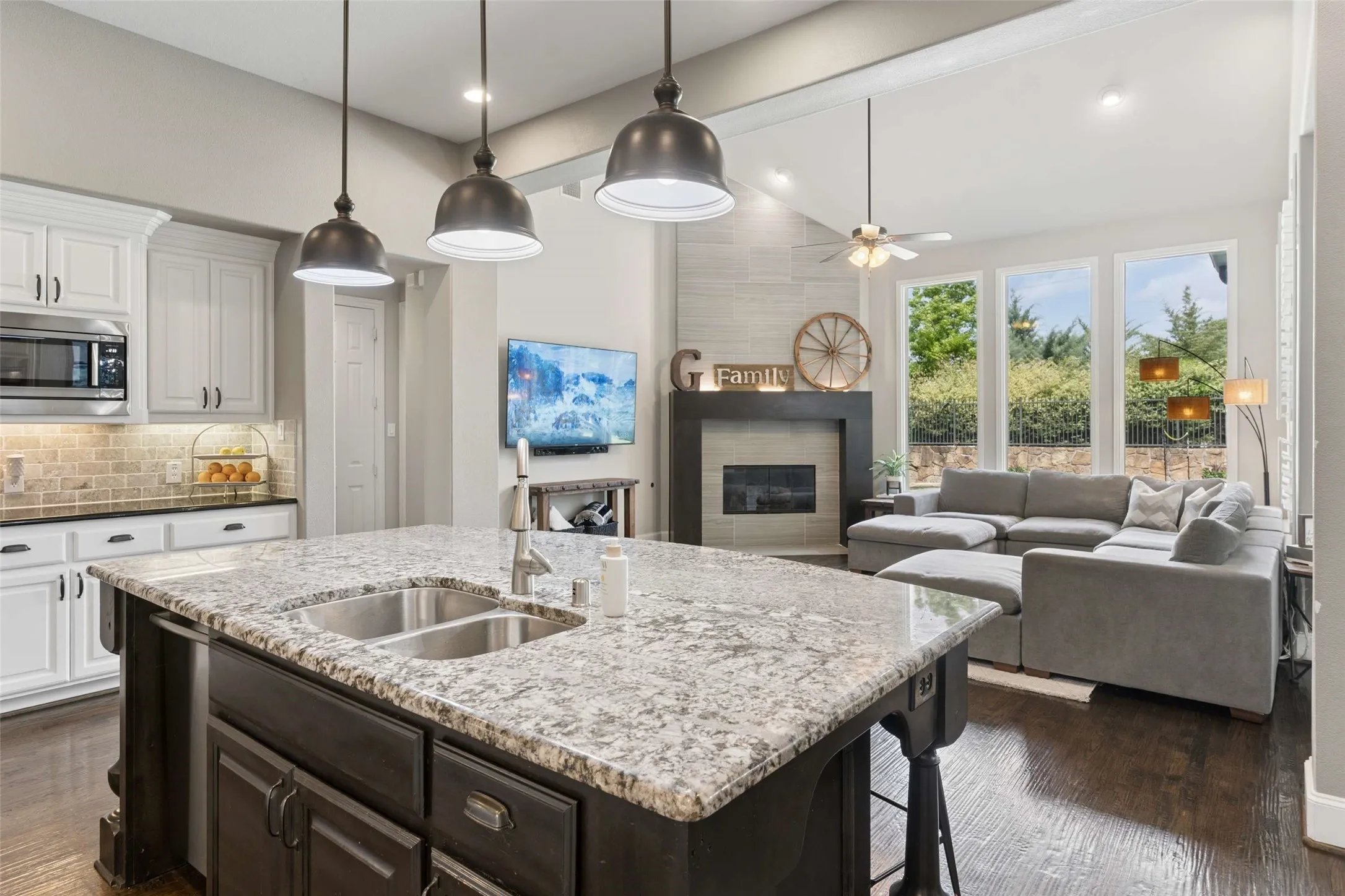 Single Family Residence For Sale in Collin County , 4261 Mesa Drive, Prosper, Texas 75078, 5 Bedroom, 4 Bathroom, 3 Garage spaces, 3,999 Sqft, built in 2014, mls#21346136, Real Estate Agent in Prosper, Homes For Sale in Collin county, Homes For Sale in Prosper, Realtor in Prosper Texas, Real Estate Brokerage Independent Realty Texas, Luminita Cordes Realtor