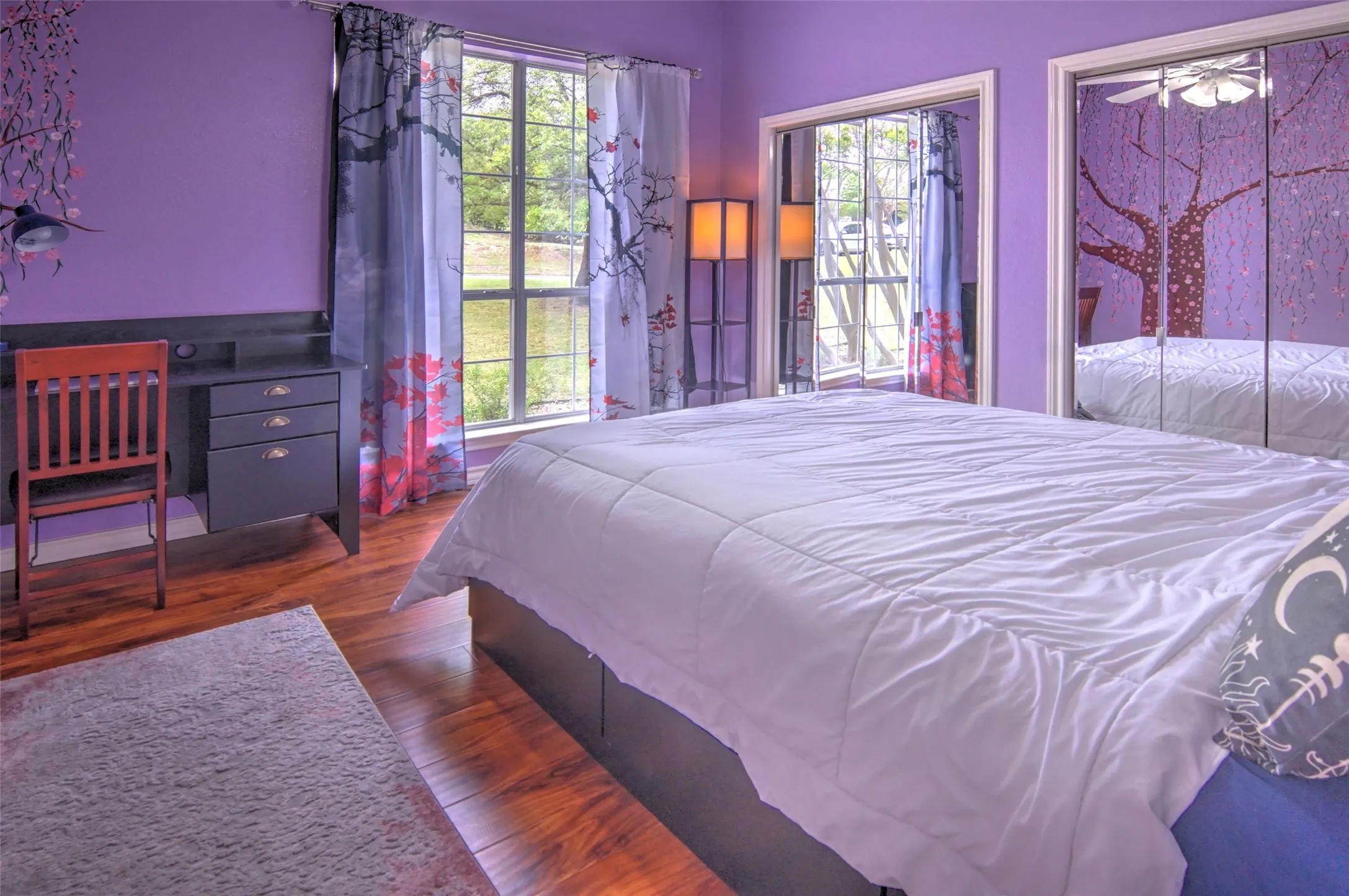 Another spacious bedroom!