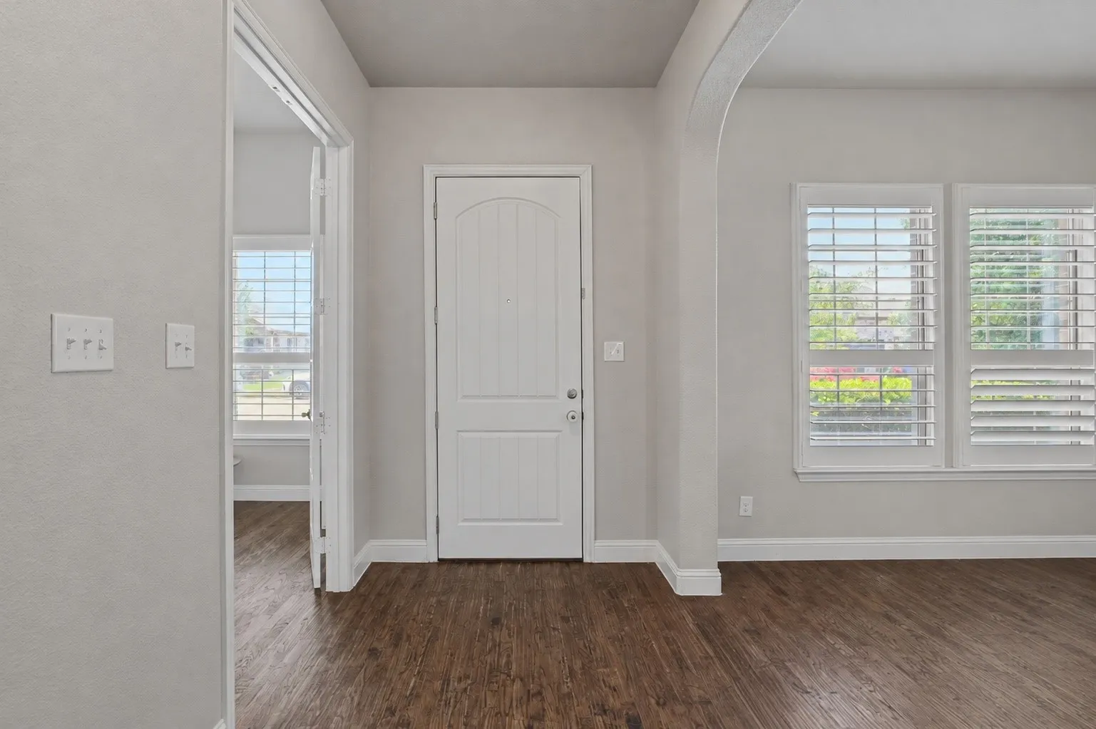 Single Family Residence For Sale in Denton County , 4908 Brookside Drive, Denton, Texas 76226, 3 Bedroom, 2 Bathroom, 2 Garage spaces, 2,028 Sqft, built in 2016, mls#21346197, Real Estate Agent in Denton, Homes For Sale in Denton county, Homes For Sale in Denton, Realtor in Denton Texas, Real Estate Brokerage Independent Realty Texas, Luminita Cordes Realtor