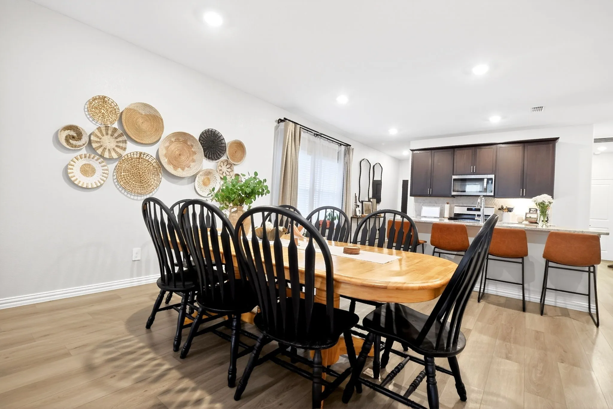 Single Family Residence For Rent in Kaufman County , 2230 Cliff Springs Drive, Forney, Texas 75126, 3 Bedroom, 2 Bathroom, 2 Garage spaces, 1,498 Sqft, built in 2023, mls#21346204, Real Estate Agent in Forney, Homes For Rent in Kaufman county, Homes For Rent in Forney, Realtor in Forney Texas, Real Estate Brokerage Independent Realty Texas, Luminita Cordes Realtor
