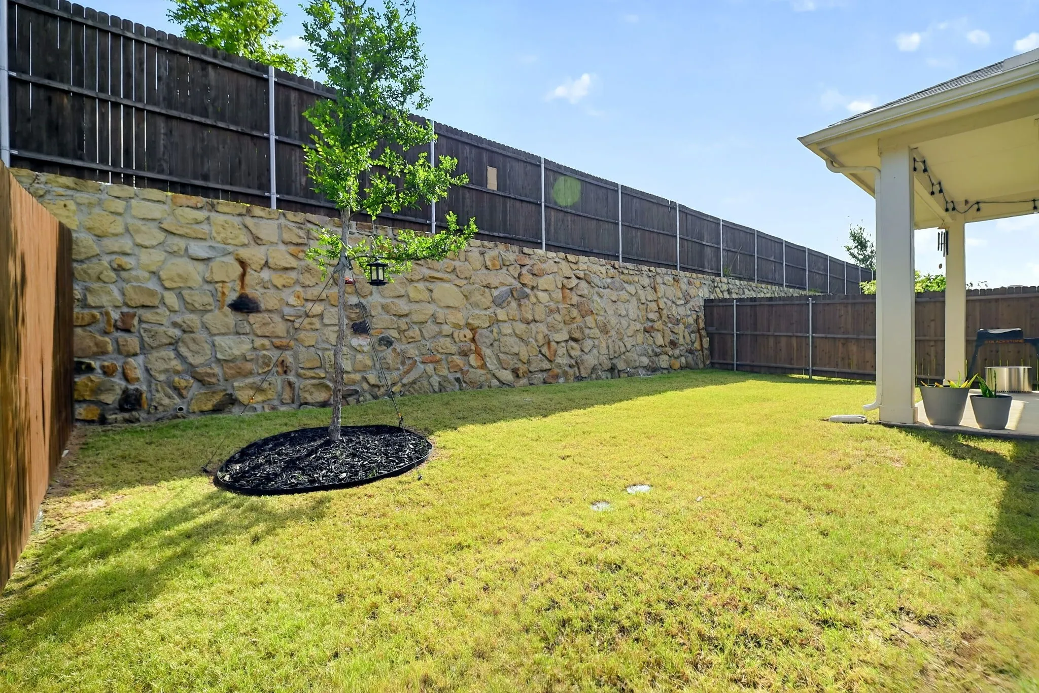 Single Family Residence For Rent in Kaufman County , 2230 Cliff Springs Drive, Forney, Texas 75126, 3 Bedroom, 2 Bathroom, 2 Garage spaces, 1,498 Sqft, built in 2023, mls#21346204, Real Estate Agent in Forney, Homes For Rent in Kaufman county, Homes For Rent in Forney, Realtor in Forney Texas, Real Estate Brokerage Independent Realty Texas, Luminita Cordes Realtor