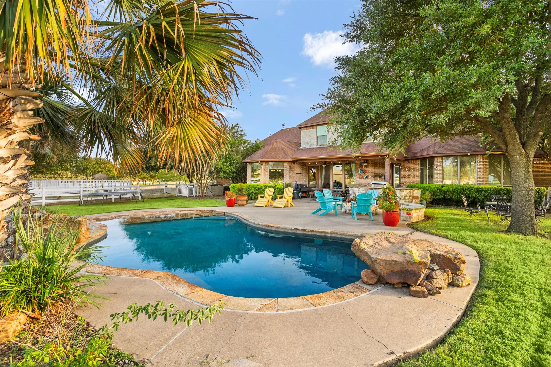 Single Family Residence For Sale in Ellis County , 170 Steel Dust Drive, Red Oak, Texas 75154, 6 Bedroom, 5 Bathroom, 4 Garage spaces, 3,888 Sqft, built in 2006, mls#21345415, Real Estate Agent in Red Oak, Homes For Sale in Ellis county, Homes For Sale in Red Oak, Realtor in Red Oak Texas, Real Estate Brokerage Independent Realty Texas, Luminita Cordes Realtor