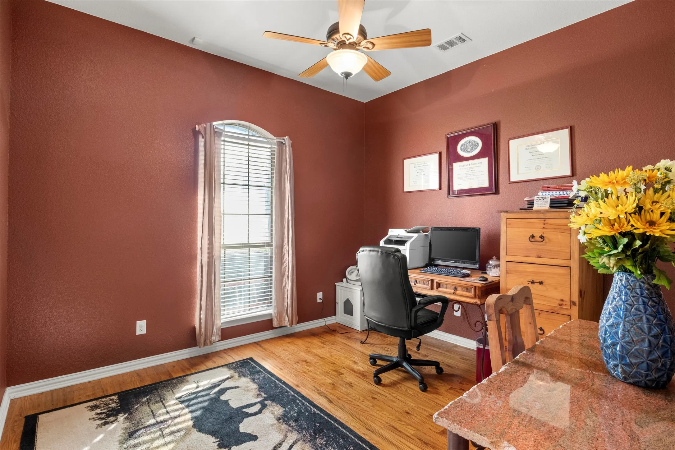 Single Family Residence For Sale in Ellis County , 170 Steel Dust Drive, Red Oak, Texas 75154, 6 Bedroom, 5 Bathroom, 4 Garage spaces, 3,888 Sqft, built in 2006, mls#21345415, Real Estate Agent in Red Oak, Homes For Sale in Ellis county, Homes For Sale in Red Oak, Realtor in Red Oak Texas, Real Estate Brokerage Independent Realty Texas, Luminita Cordes Realtor