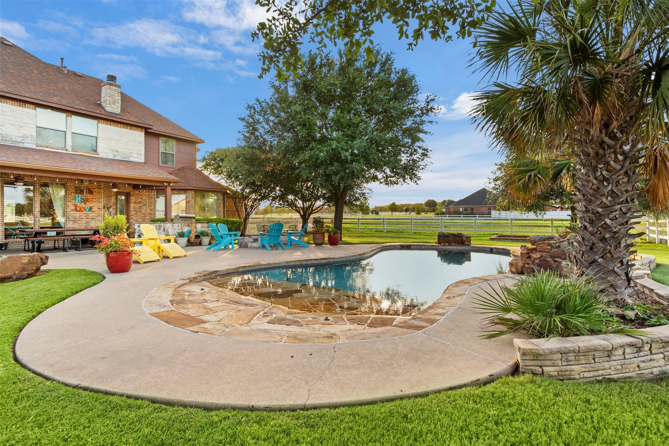 Single Family Residence For Sale in Ellis County , 170 Steel Dust Drive, Red Oak, Texas 75154, 6 Bedroom, 5 Bathroom, 4 Garage spaces, 3,888 Sqft, built in 2006, mls#21345415, Real Estate Agent in Red Oak, Homes For Sale in Ellis county, Homes For Sale in Red Oak, Realtor in Red Oak Texas, Real Estate Brokerage Independent Realty Texas, Luminita Cordes Realtor