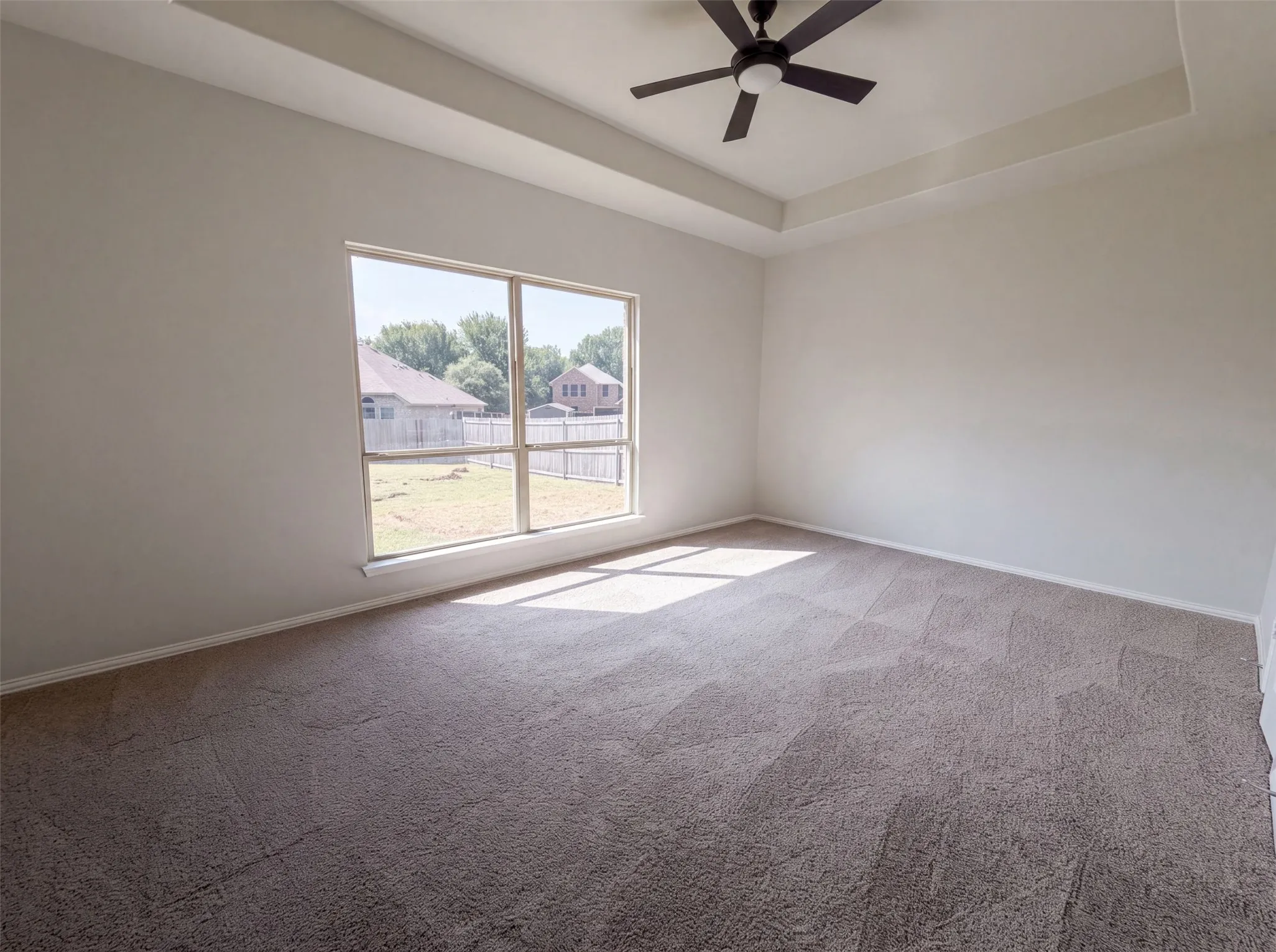 Single Family Residence For Sale in Ellis County , 204 Janice Court, Glenn Heights, Texas 75154, 4 Bedroom, 3 Bathroom, 2 Garage spaces, 2,433 Sqft, built in 2016, mls#21346243, Real Estate Agent in Glenn Heights, Homes For Sale in Ellis county, Homes For Sale in Glenn Heights, Realtor in Glenn Heights Texas, Real Estate Brokerage Independent Realty Texas, Luminita Cordes Realtor
