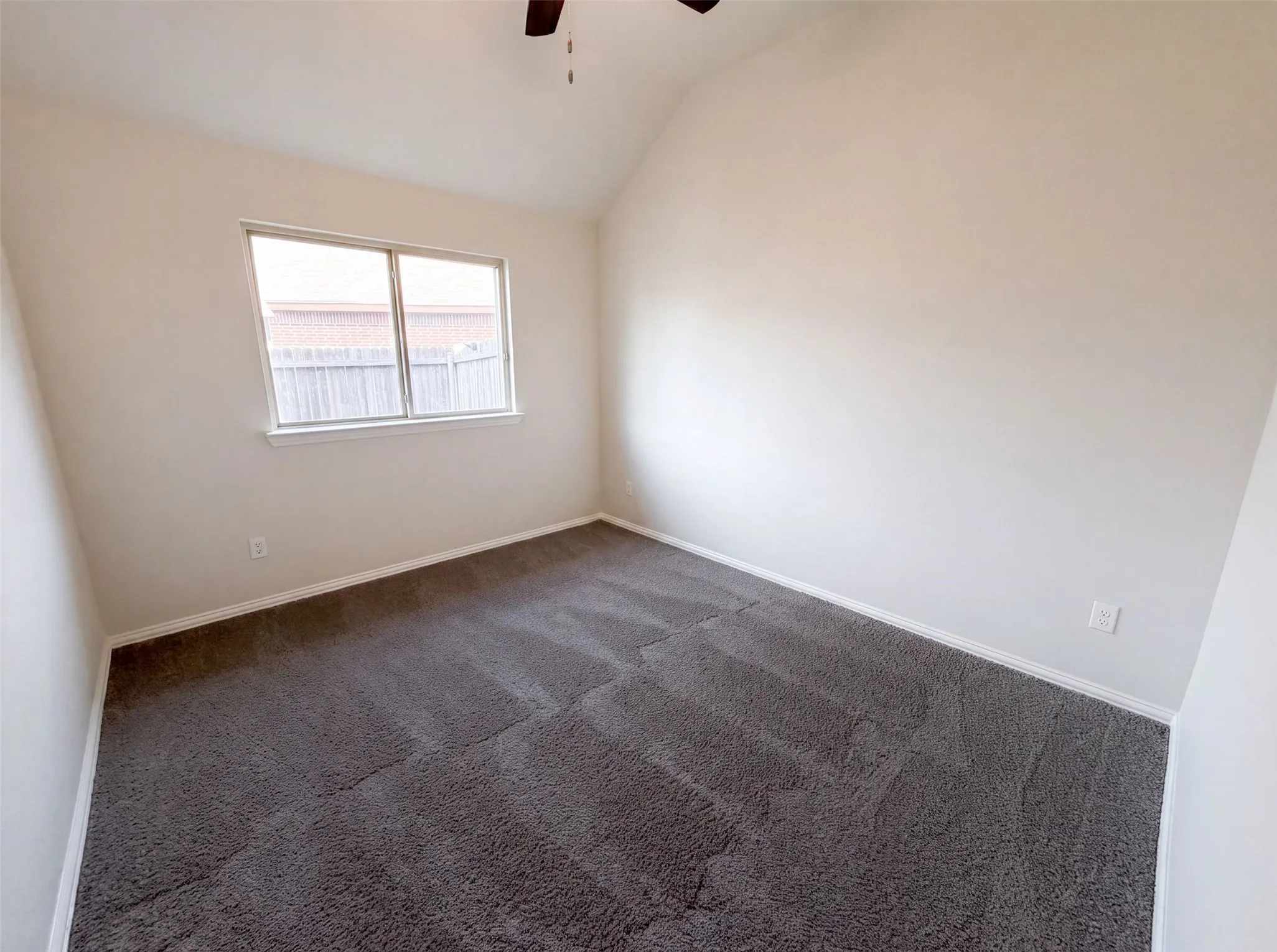 Single Family Residence For Sale in Ellis County , 204 Janice Court, Glenn Heights, Texas 75154, 4 Bedroom, 3 Bathroom, 2 Garage spaces, 2,433 Sqft, built in 2016, mls#21346243, Real Estate Agent in Glenn Heights, Homes For Sale in Ellis county, Homes For Sale in Glenn Heights, Realtor in Glenn Heights Texas, Real Estate Brokerage Independent Realty Texas, Luminita Cordes Realtor