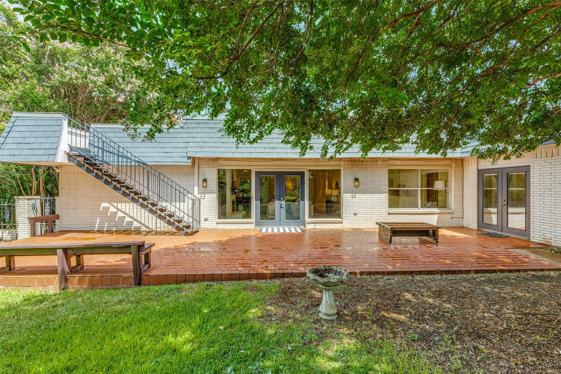 Single Family Residence For Sale in Tarrant County , 6 Crosslands Road, Benbrook, Texas 76132, 4 Bedroom, 3 Bathroom, 2 Garage spaces, 3,134 Sqft, built in 1974, mls#21343827, Real Estate Agent in Benbrook, Homes For Sale in Tarrant county, Homes For Sale in Benbrook, Realtor in Benbrook Texas, Real Estate Brokerage Independent Realty Texas, Luminita Cordes Realtor